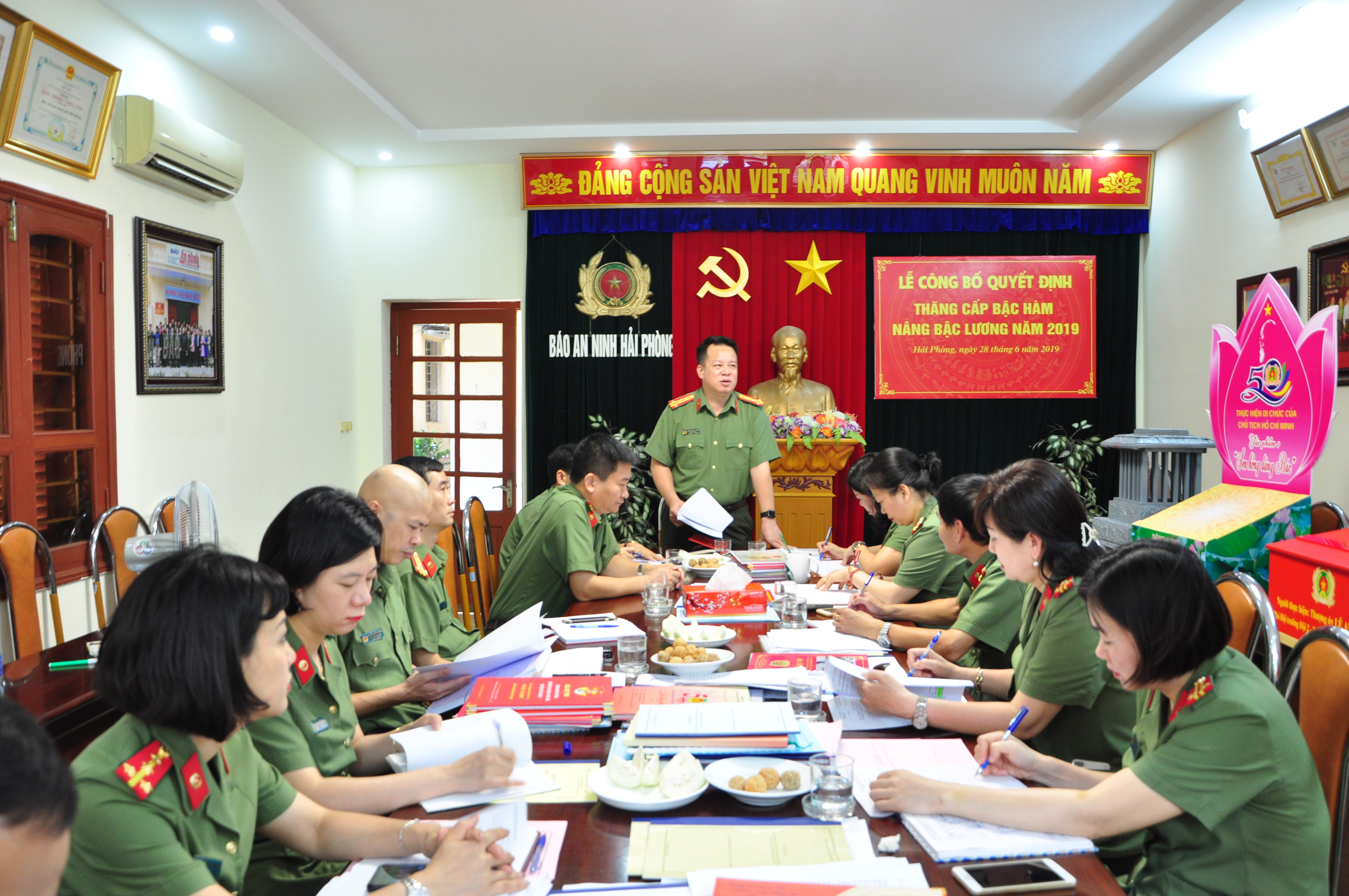 Ban tổ chức Cuộc thi 