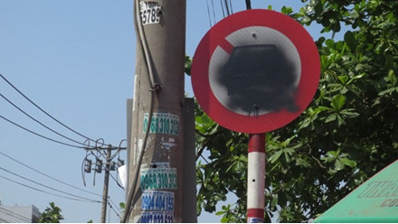 Bất cập về biển báo giao thông