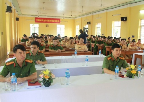 Bế giảng lớp bồi dưỡng nghiệp vụ kỹ thuật Hình sự
