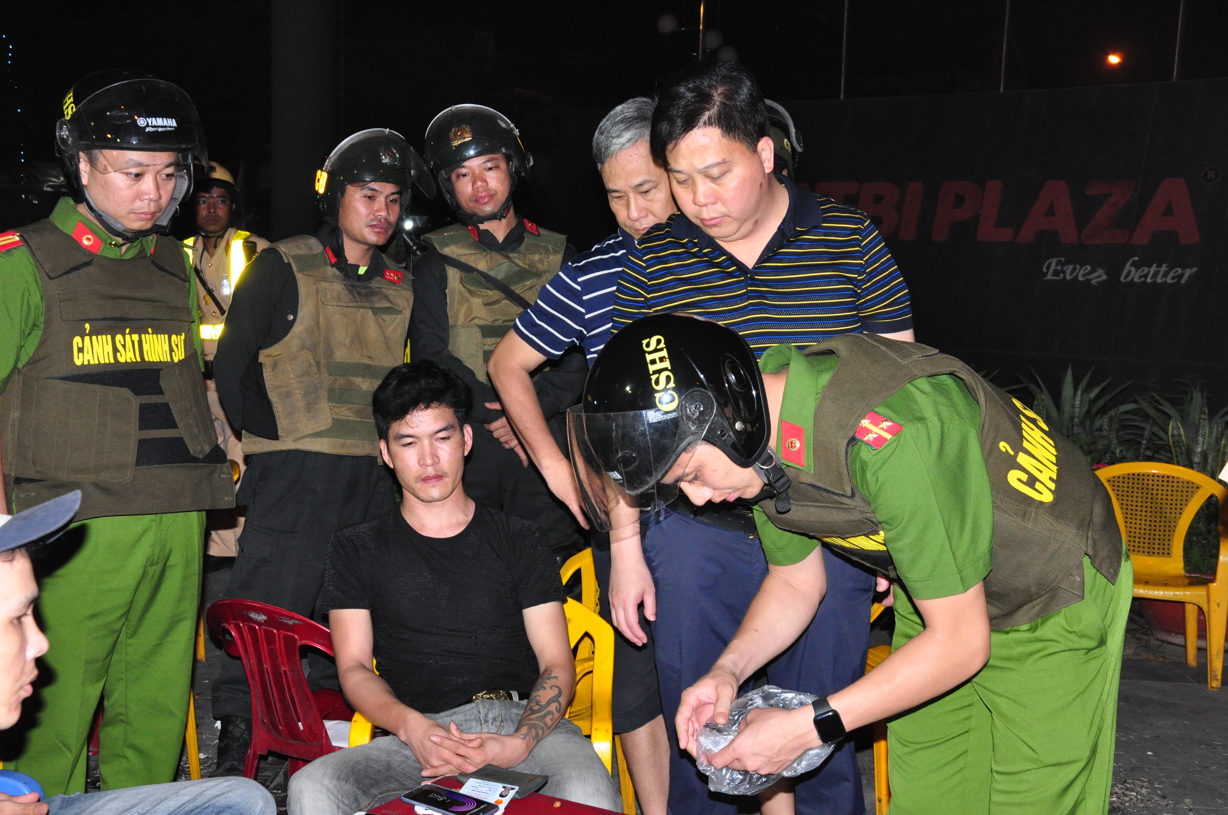 Các lực lượng CATP ra quân thực hiện Mệnh lệnh số 01 của Giám đốc CATP