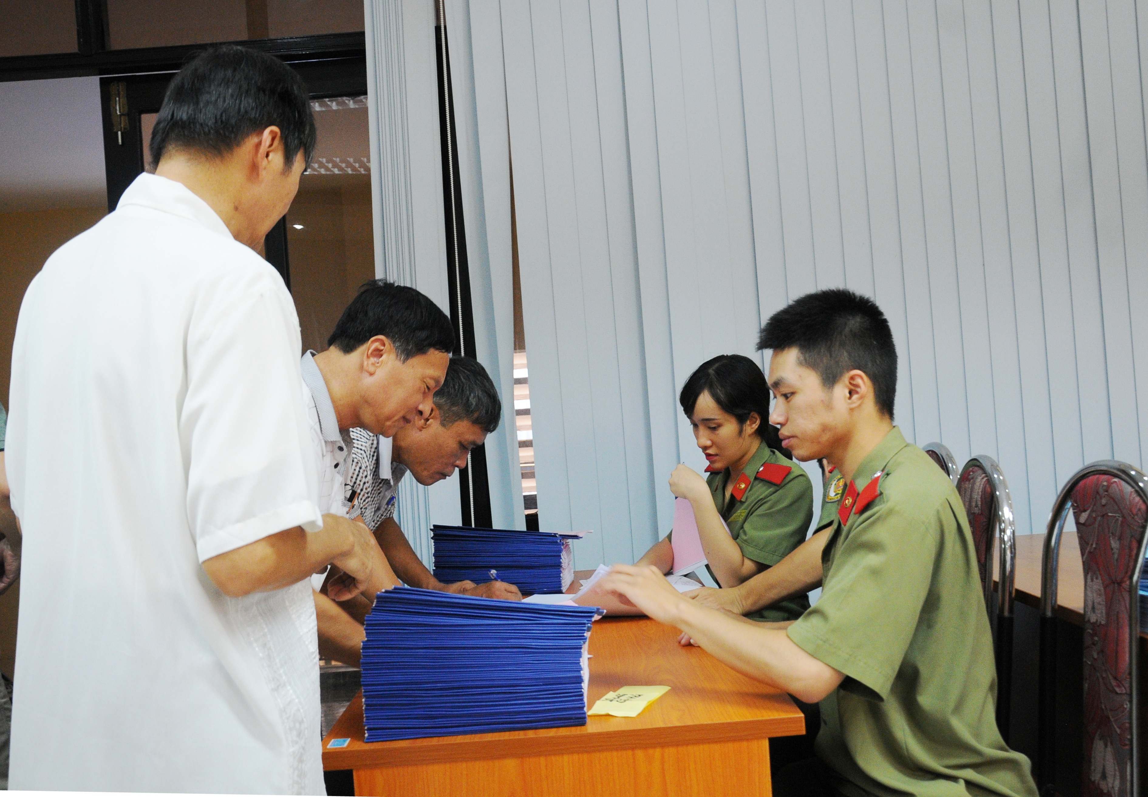 Chi đoàn Phòng Quản lý xuất nhập cảnh – CATP tích cực tham gia giải quyết các vụ vệc