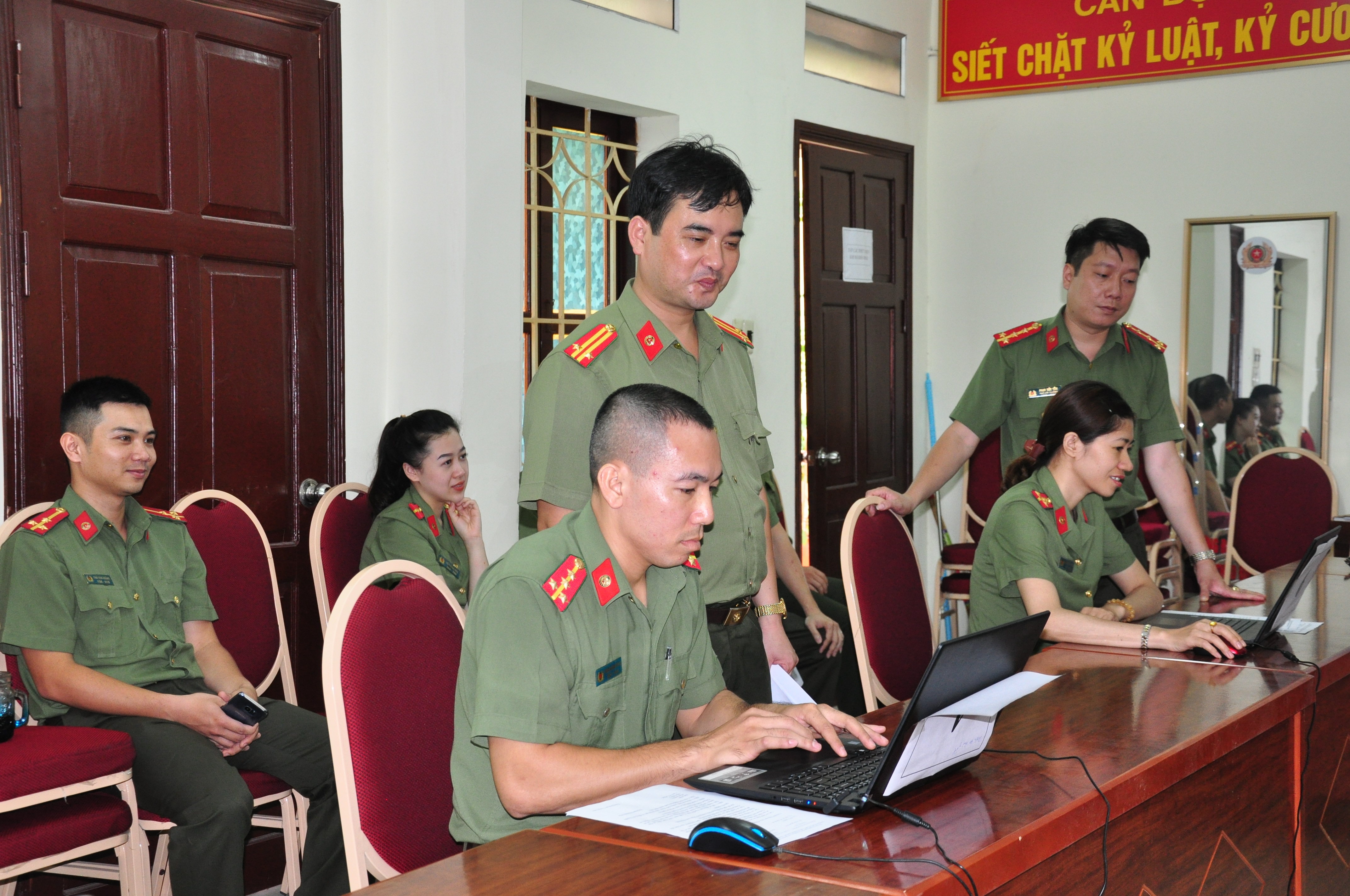 Chi đoàn Thanh tra CATP tổ chức thi “Soạn thảo văn bản”