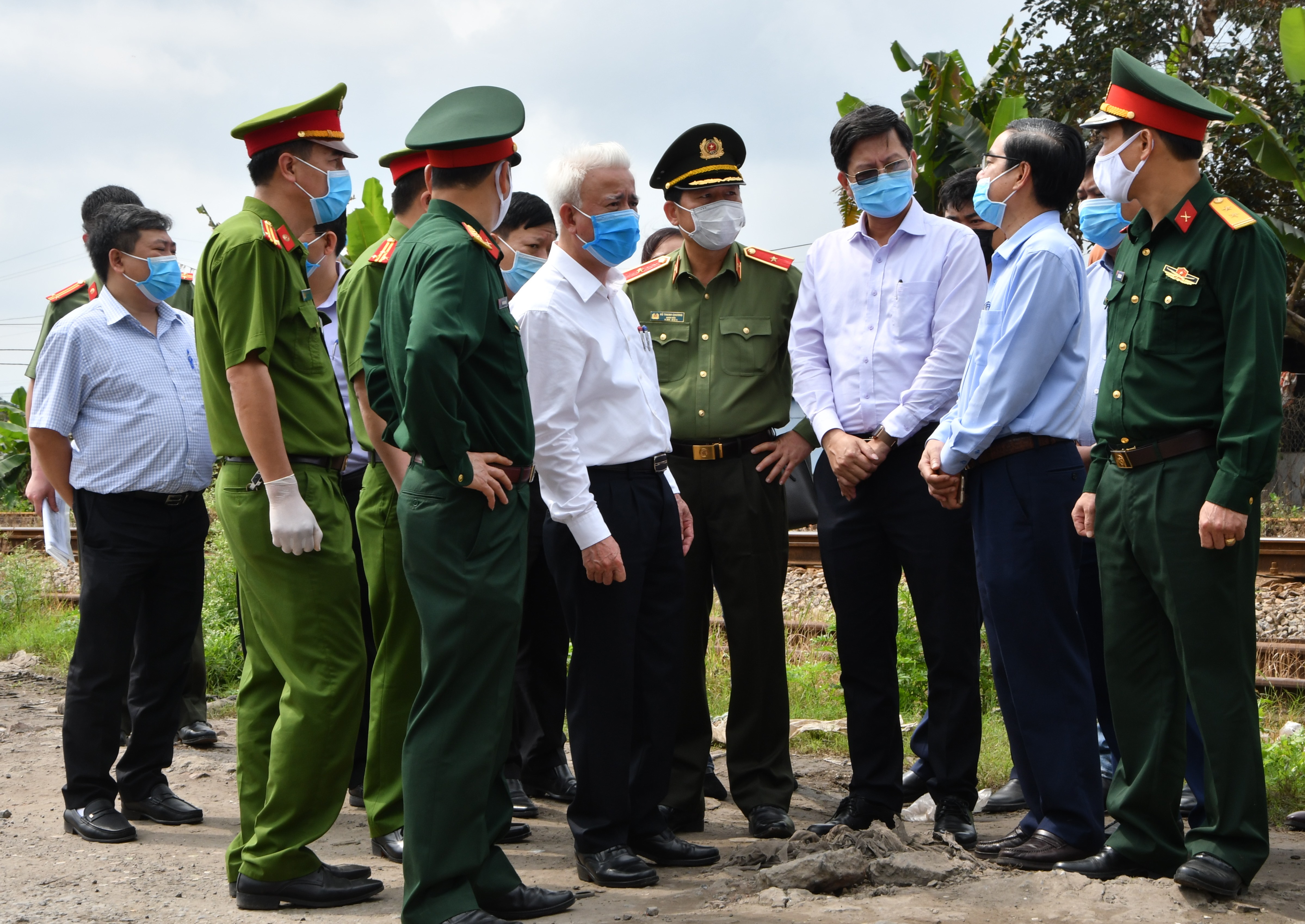  Chốt kiểm soát dịch Covid-19 liên ngành tại các cửa ngõ vào thành phố: Phân luồng phương tiện, kiểm soát nghiêm, giải phóng nhanh