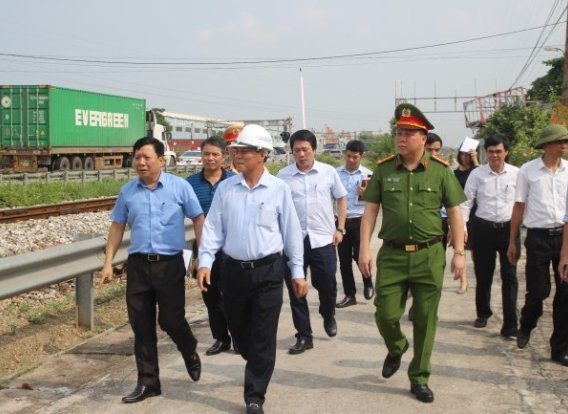Chủ tịch UBND thành phố, Trưởng Ban An toàn giao thông thành phố kiểm tra công tác bảo đảm TTATGT đường sắt