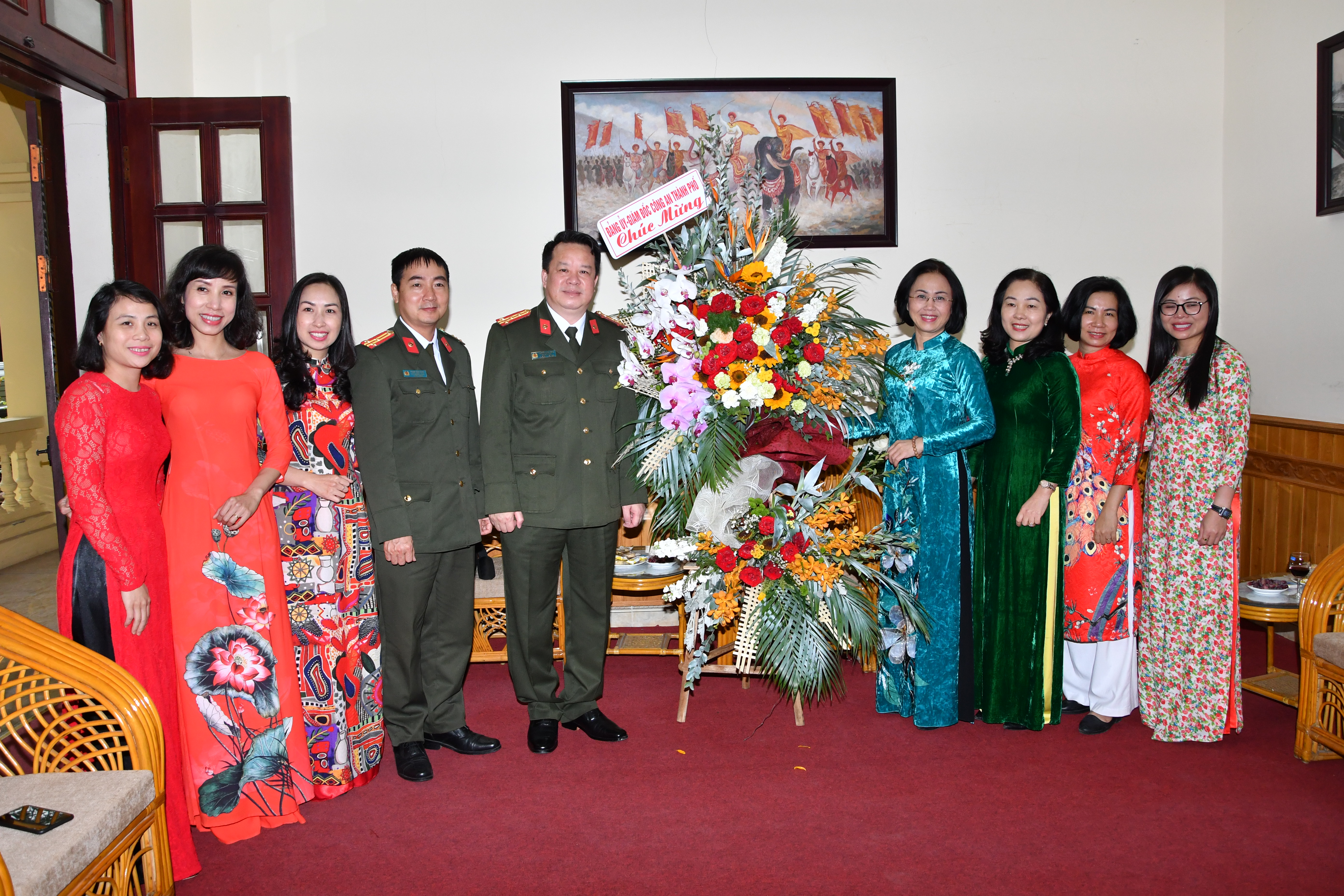 Chúc mừng Hội LHPN thành phố nhân dịp Quốc tế Phụ nữ 8-3