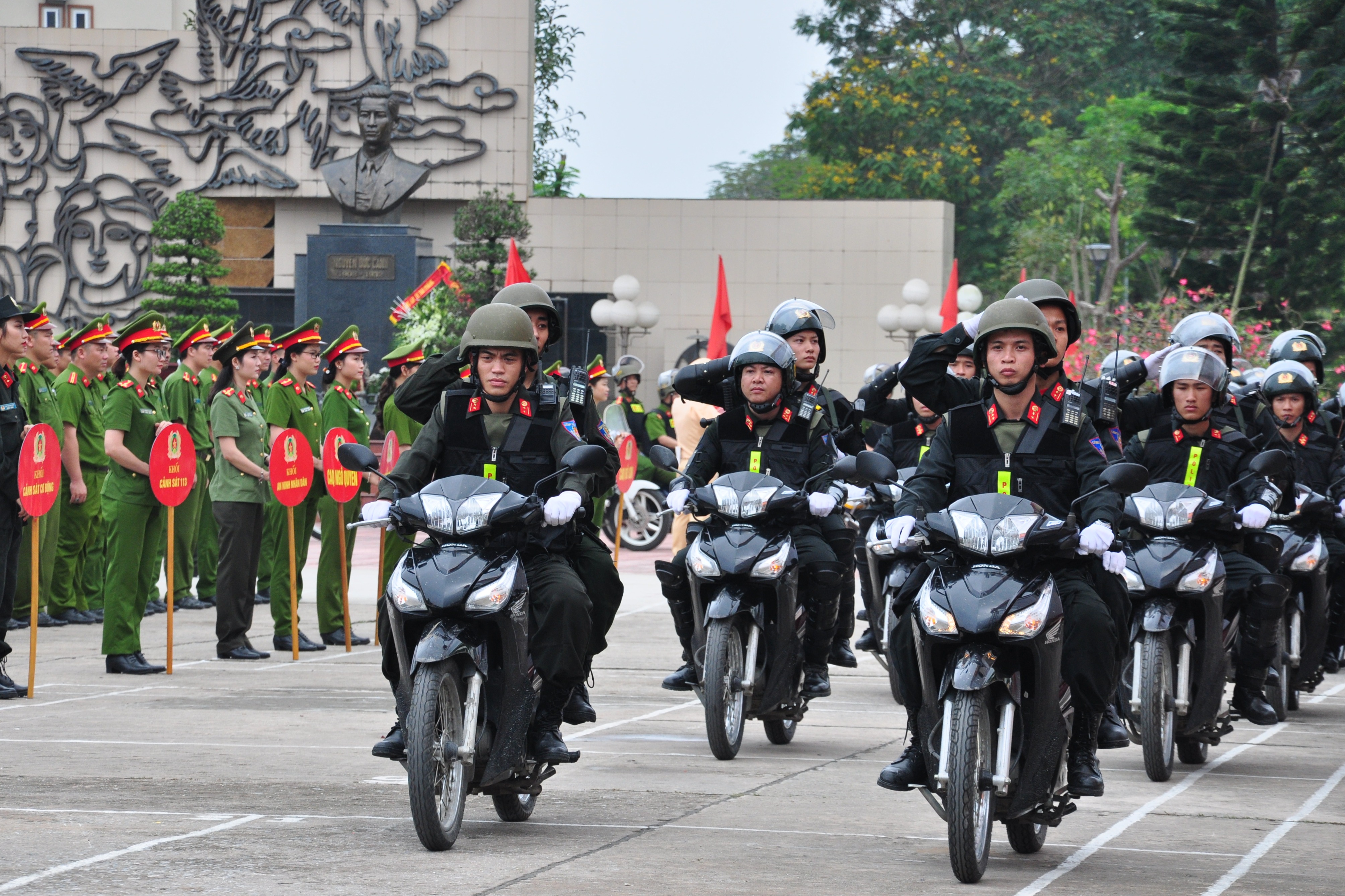 Công an các đơn vị, địa phương bắt 16 vụ cờ bạc