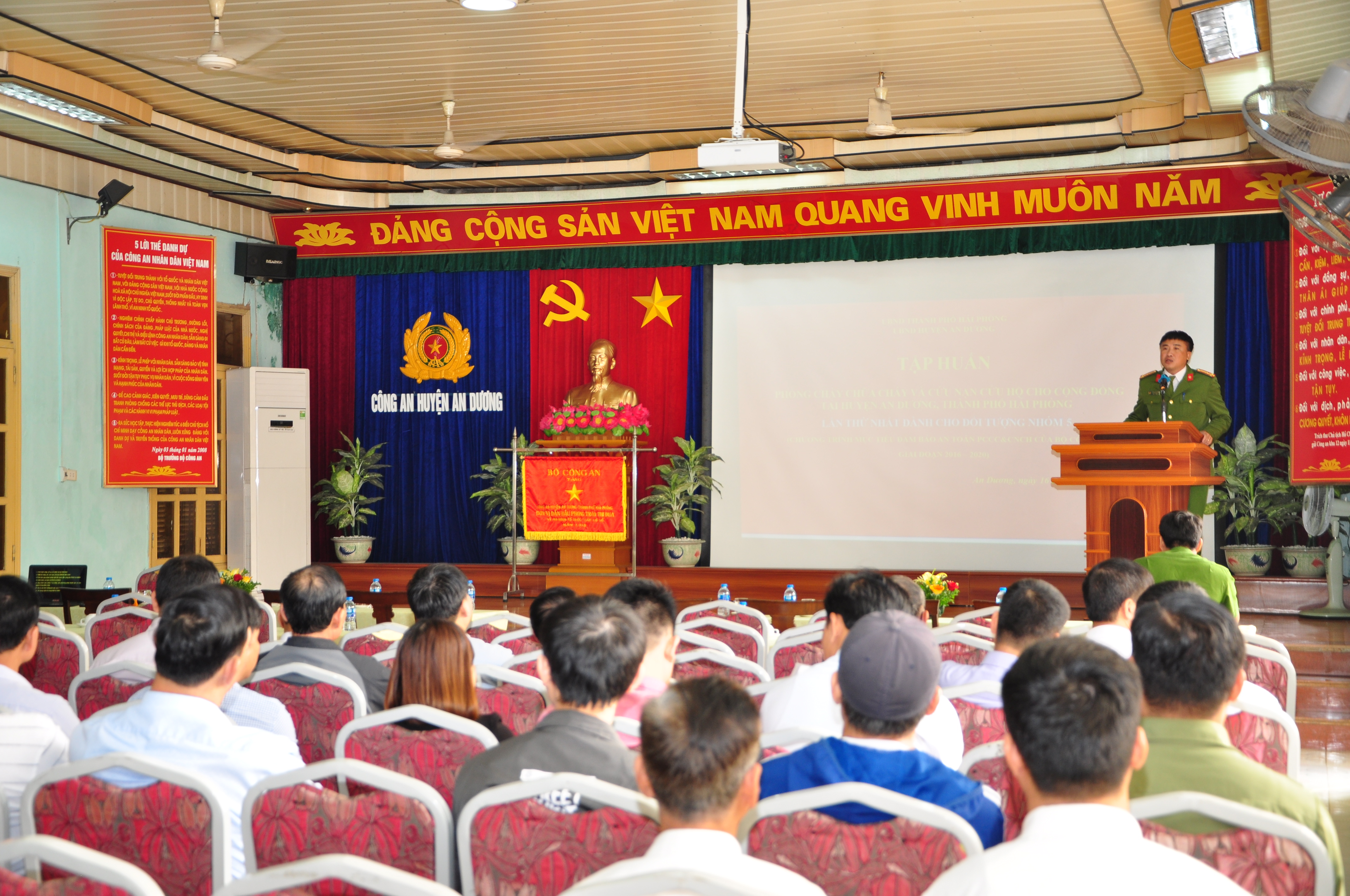 Công an huyện An Dương: Tập huấn phòng cháy chữa cháy cho cán bộ cơ sở