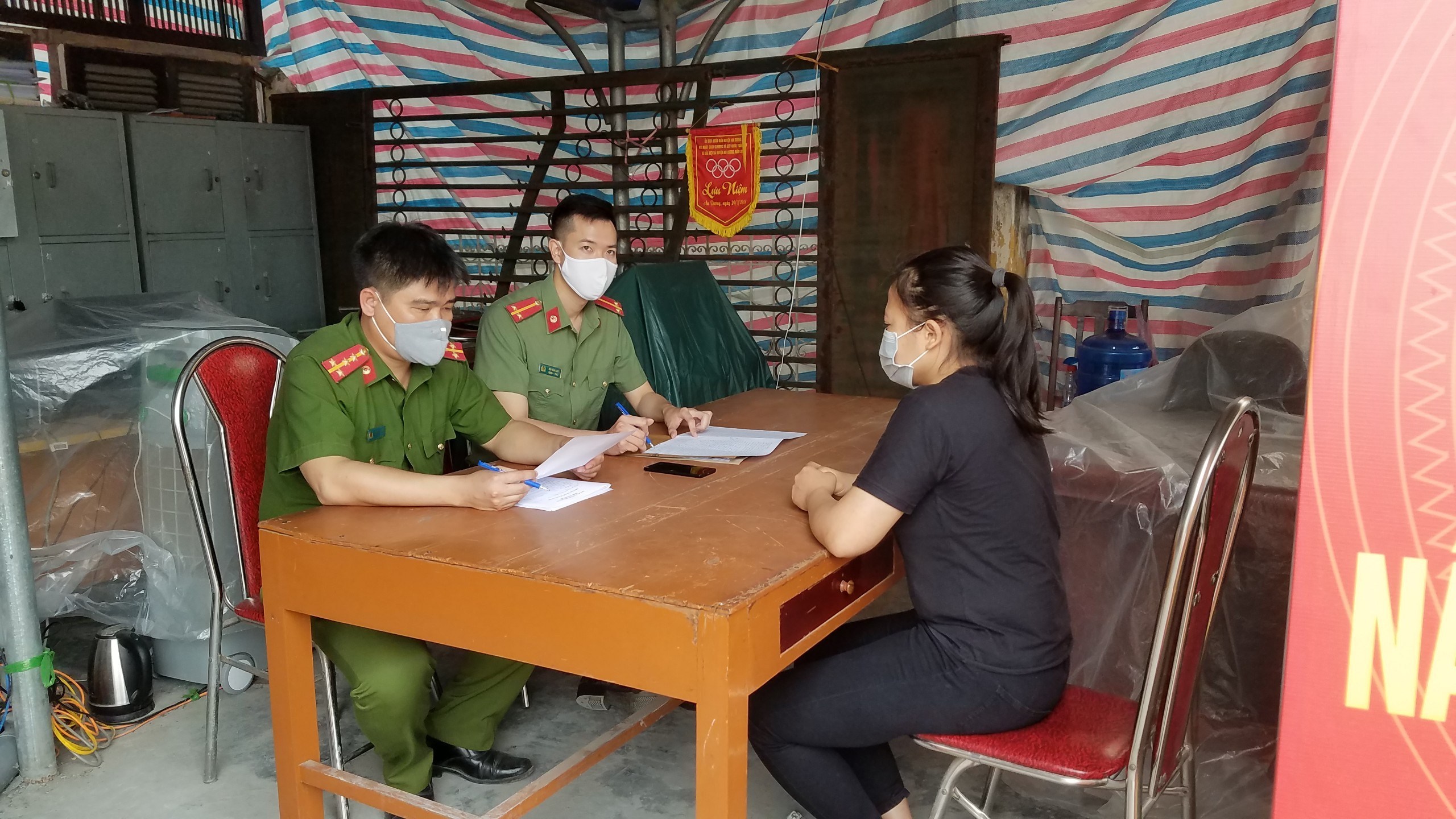 Công an huyện An Dương xử phạt 10 triệu đồng cá nhân thông tin sai sự thật trên Facebook về dịch Covid-19