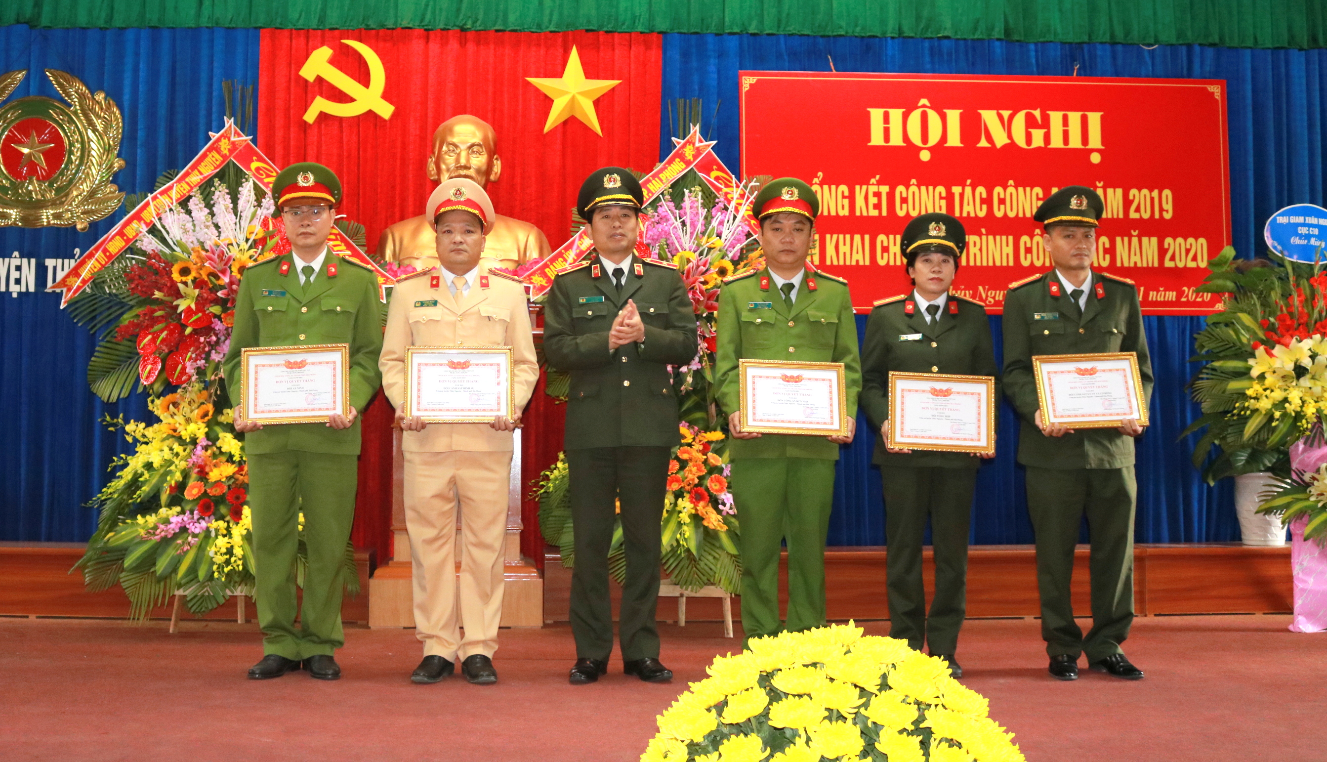 Công an huyện Thủy Nguyên tổng kết công tác bảo đảm an ninh trật tự năm 2010 và triển khai công tác năm 2020