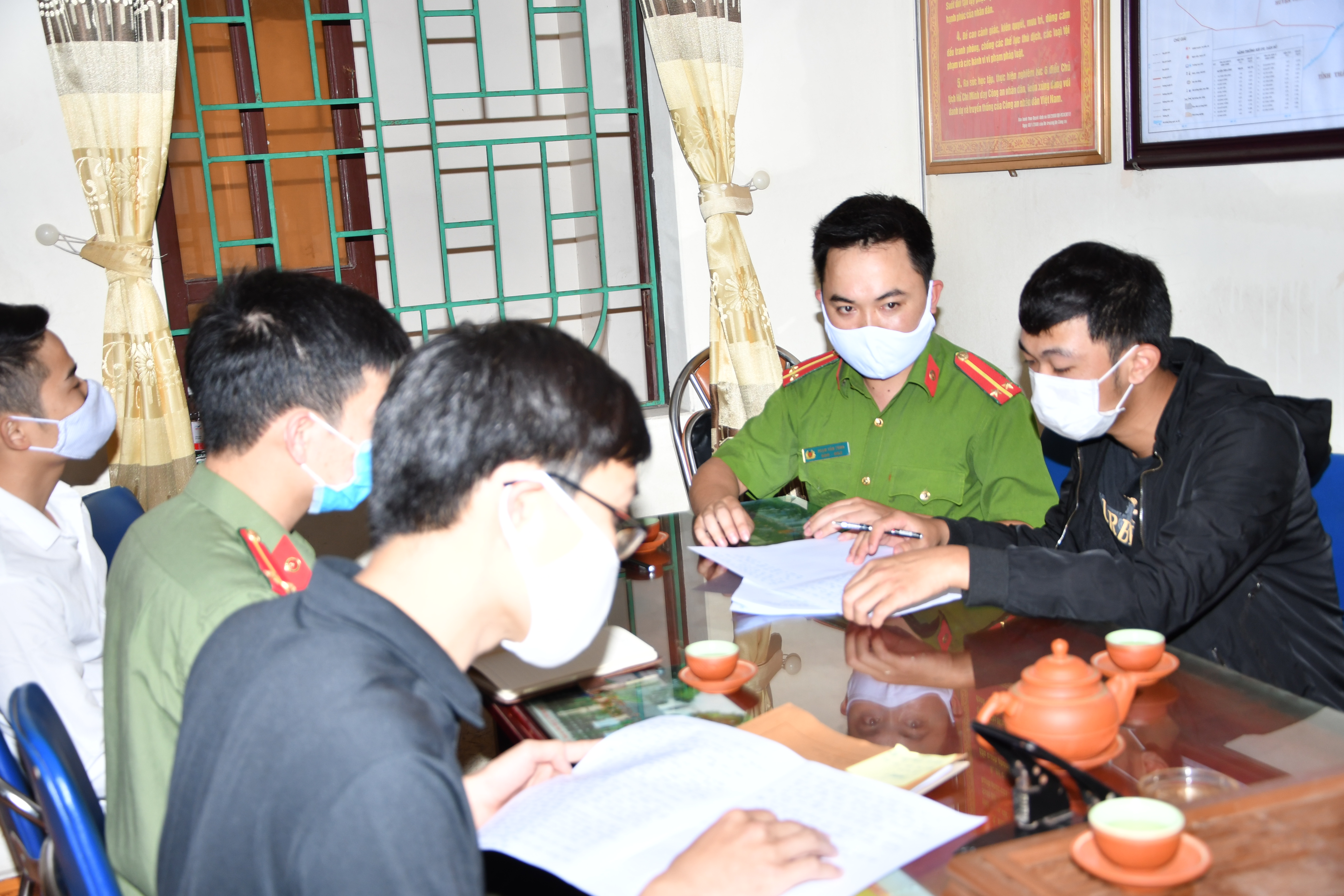 Công an huyện Tiên Lãng: Làm việc với người tung tin sai sự thật về dịch Covid-19