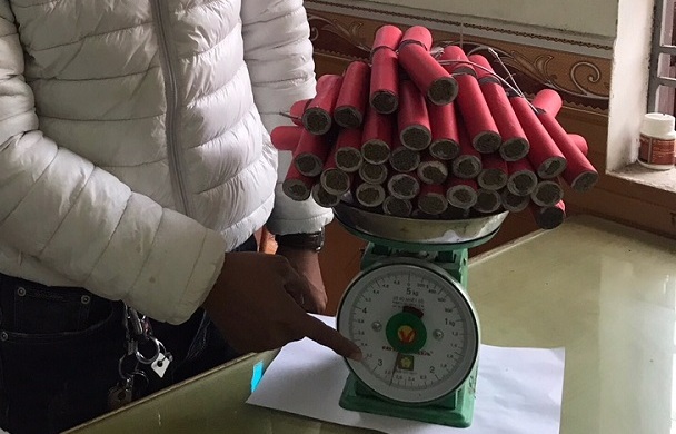 Công an phường Hợp Đức, quận Đồ Sơn: Thu giữ 2,7kg pháo nổ