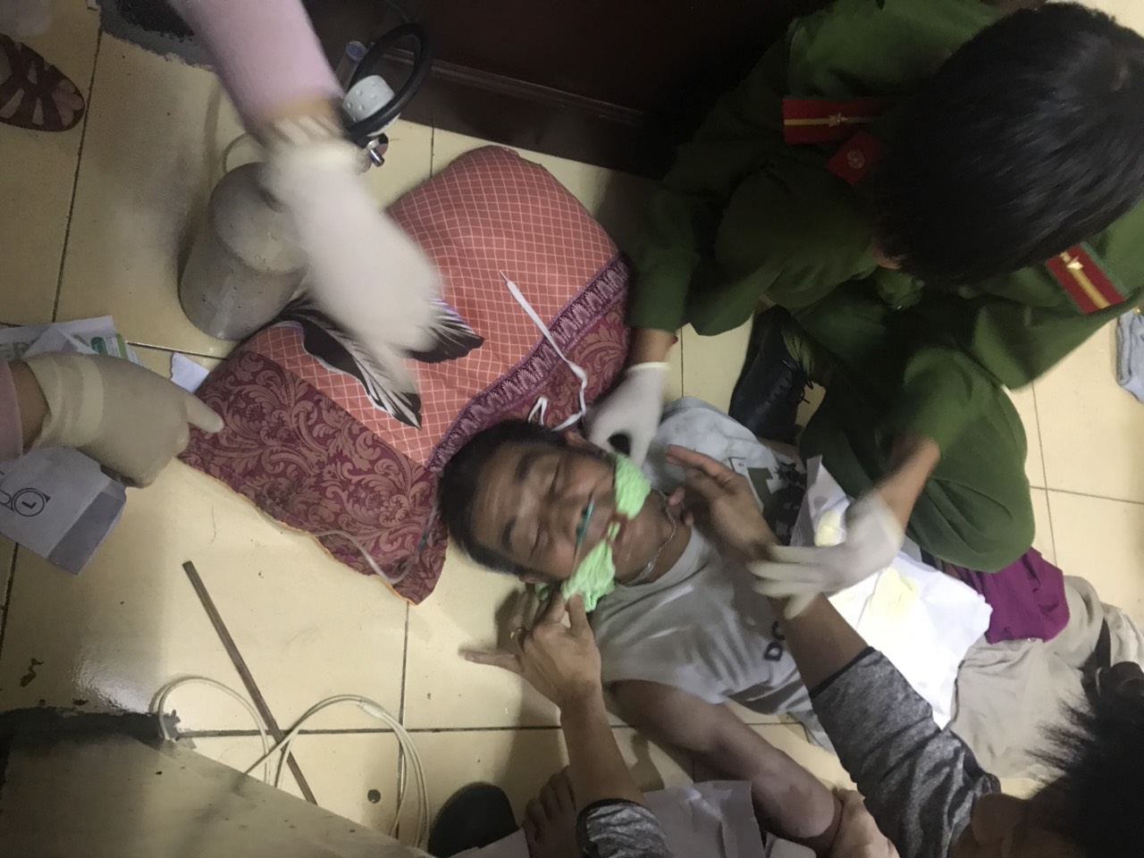 Công an phường Thành Tô (Hải An): Khống chế đối tượng “ngáo đá” dùng dây thép treo cổ tự tử