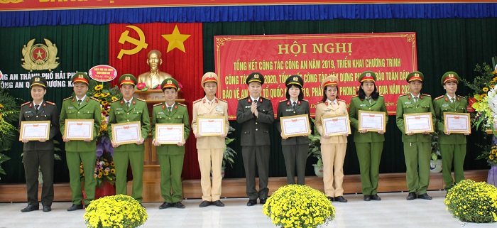 Công an quận Dương Kinh: Tổng kết công tác công an năm 2019, triển khai chương trình công tác năm 2020