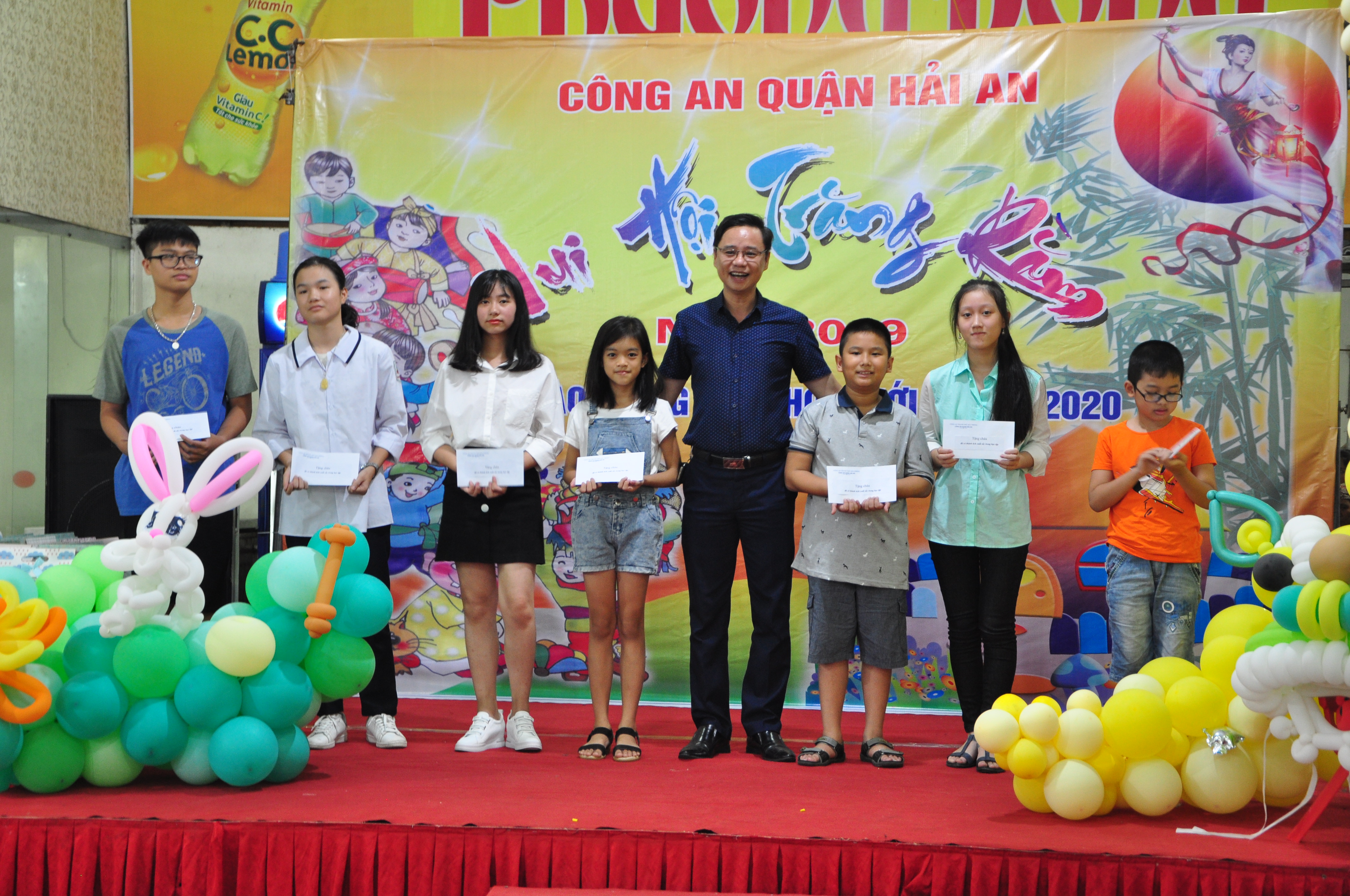 Công an quận Hải An tổ chức hoạt động vui tết Trung thu và chào mừng năm học mới 2019