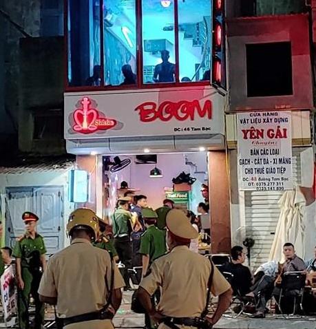 Công an quận Hồng Bàng đột kích quán đêm kinh doanh “bóng cười” trên phố mới Tam Bạc