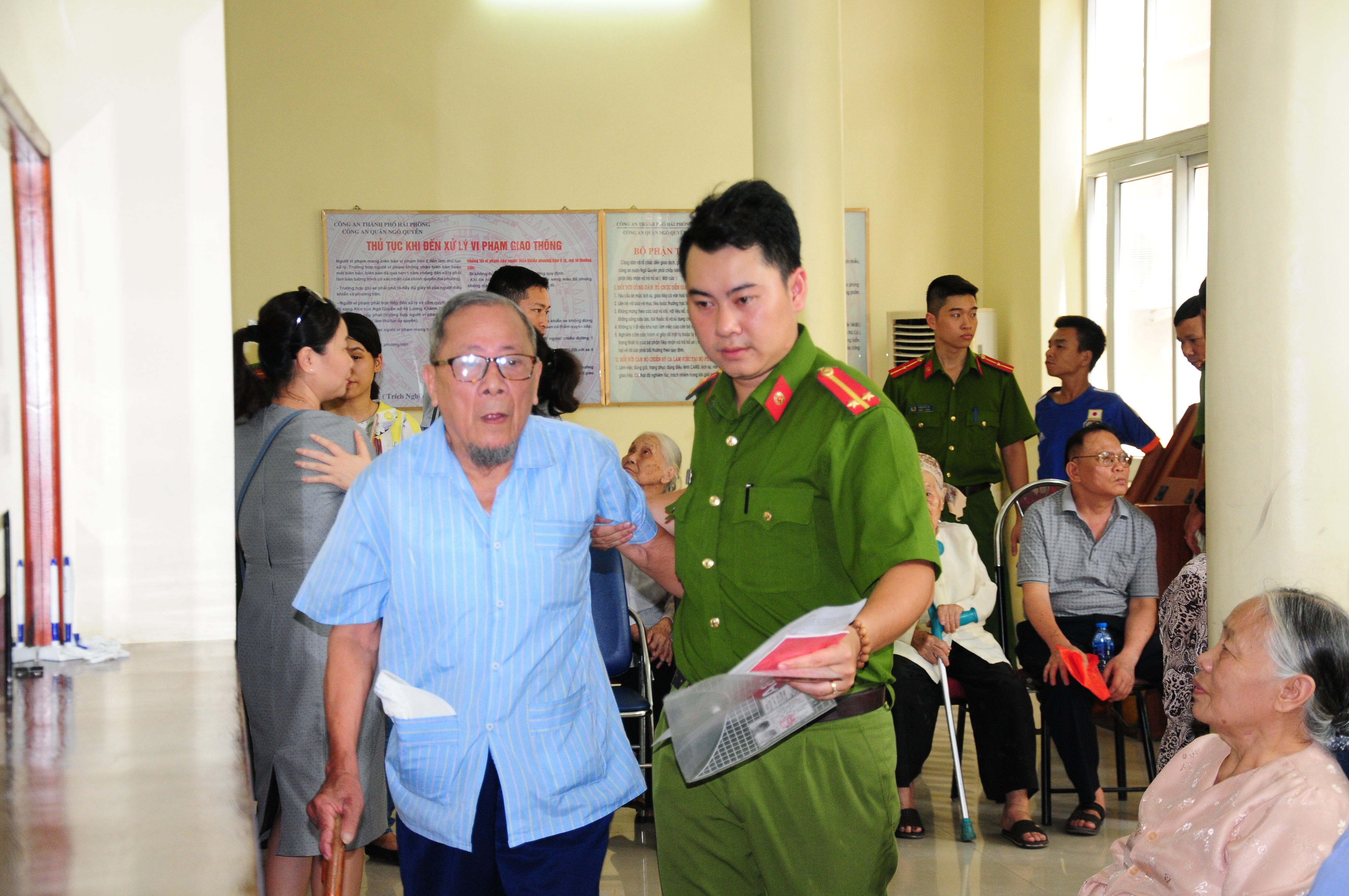 Công an quận Ngô Quyền: Tạo điều kiện thuận lợi trong giải quyết thủ tục cho nhân dân