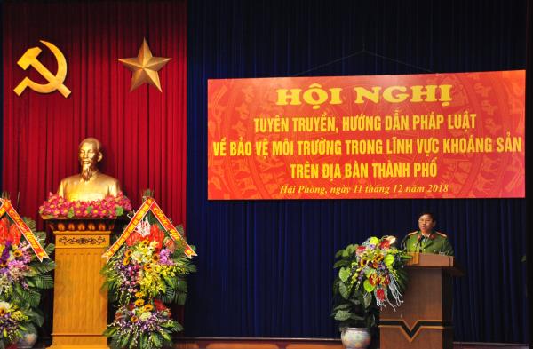 Công an thành phố tuyên truyền pháp luật về bảo vệ môi trường