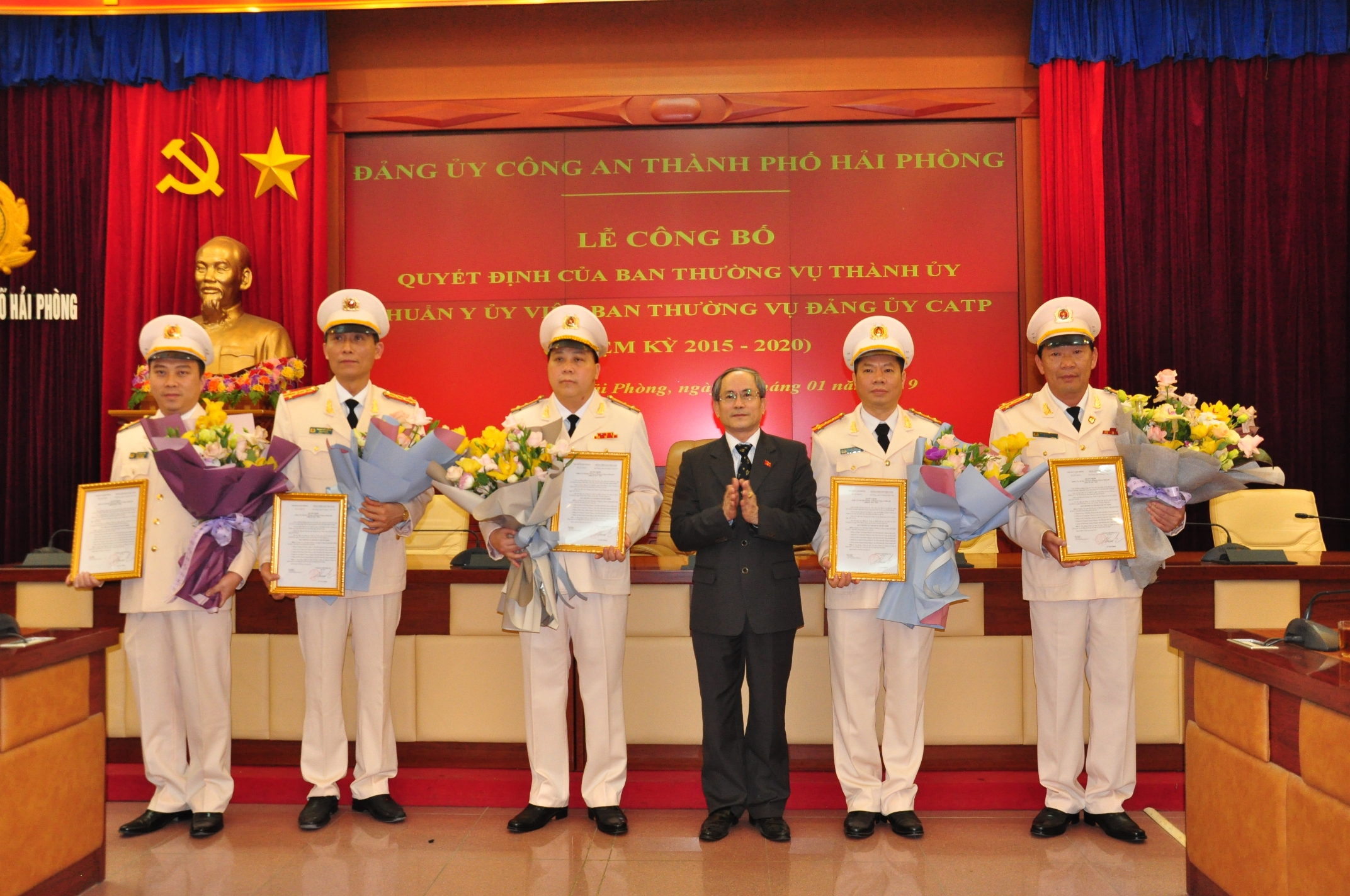 Công bố các quyết định chuẩn y Ủy viên Ban thường vụ Đảng ủy CATP