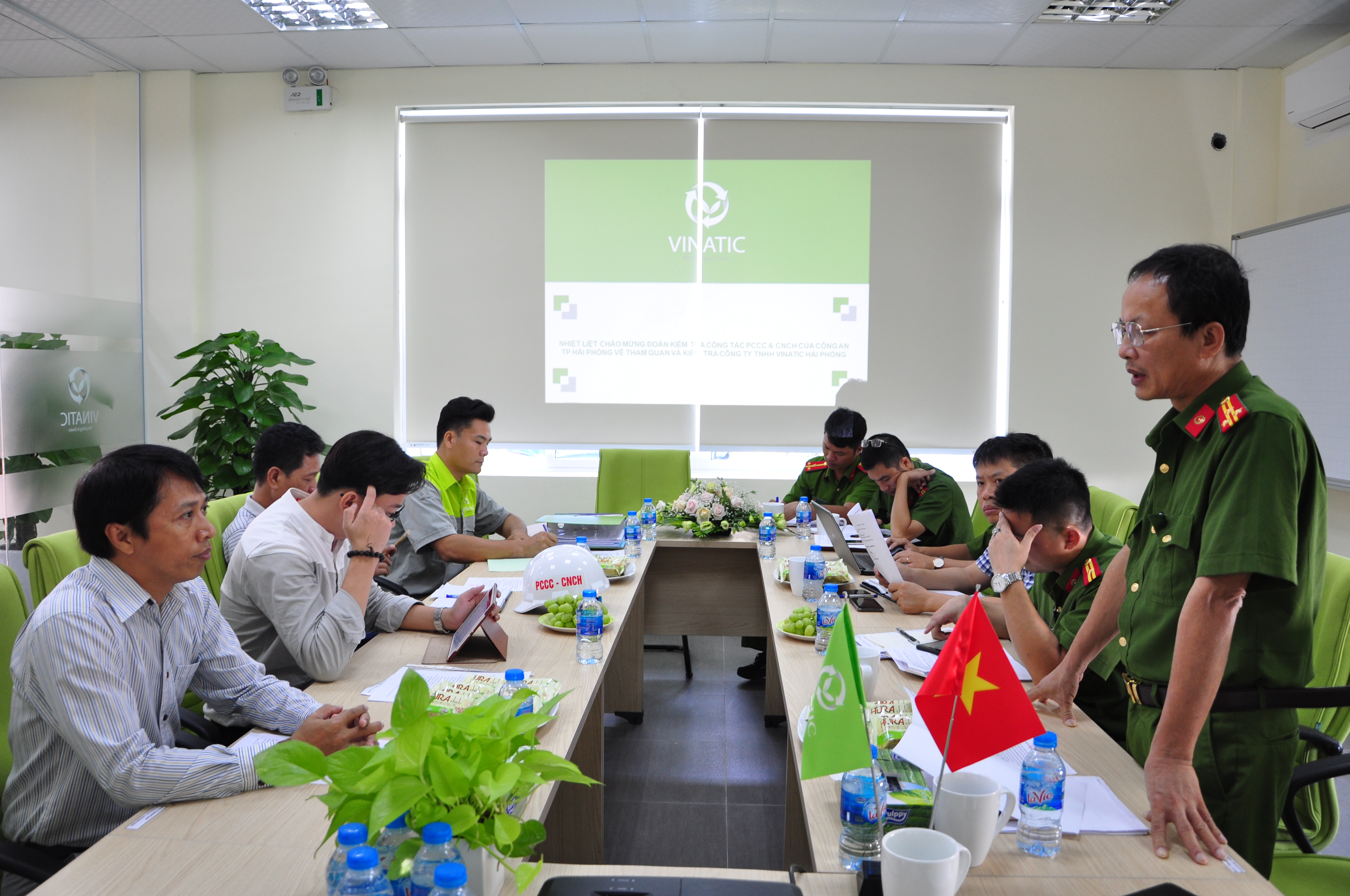 Kiểm tra công tác thực hiện pháp luật về phòng cháy, chữa cháy và cứu nạn, cứu hộ tại Công ty TNHH Vinatic Hải Phòng