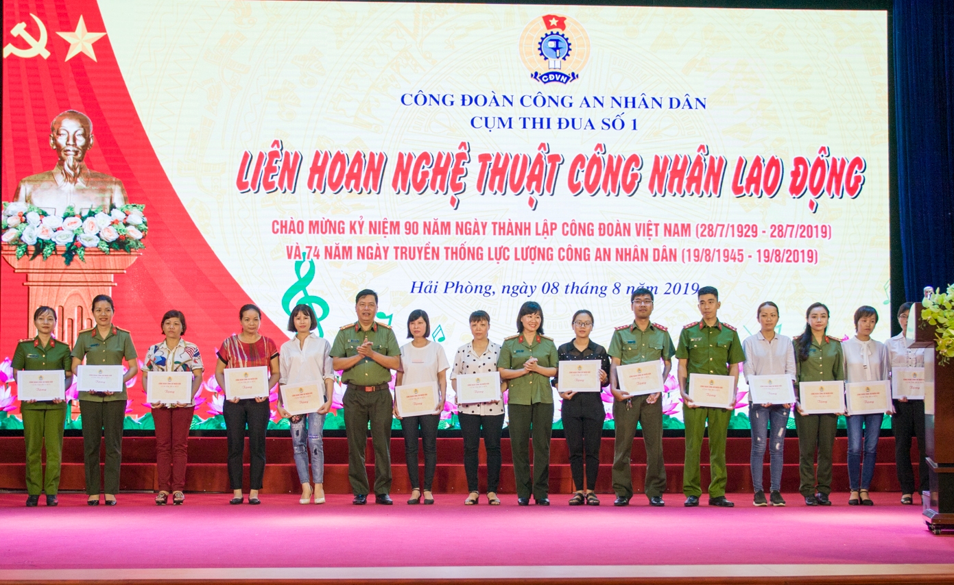 Cụm thi đua số 1 Công đoàn CAND tổ chức về nguồn, liên hoan nghệ thuật công nhân lao động