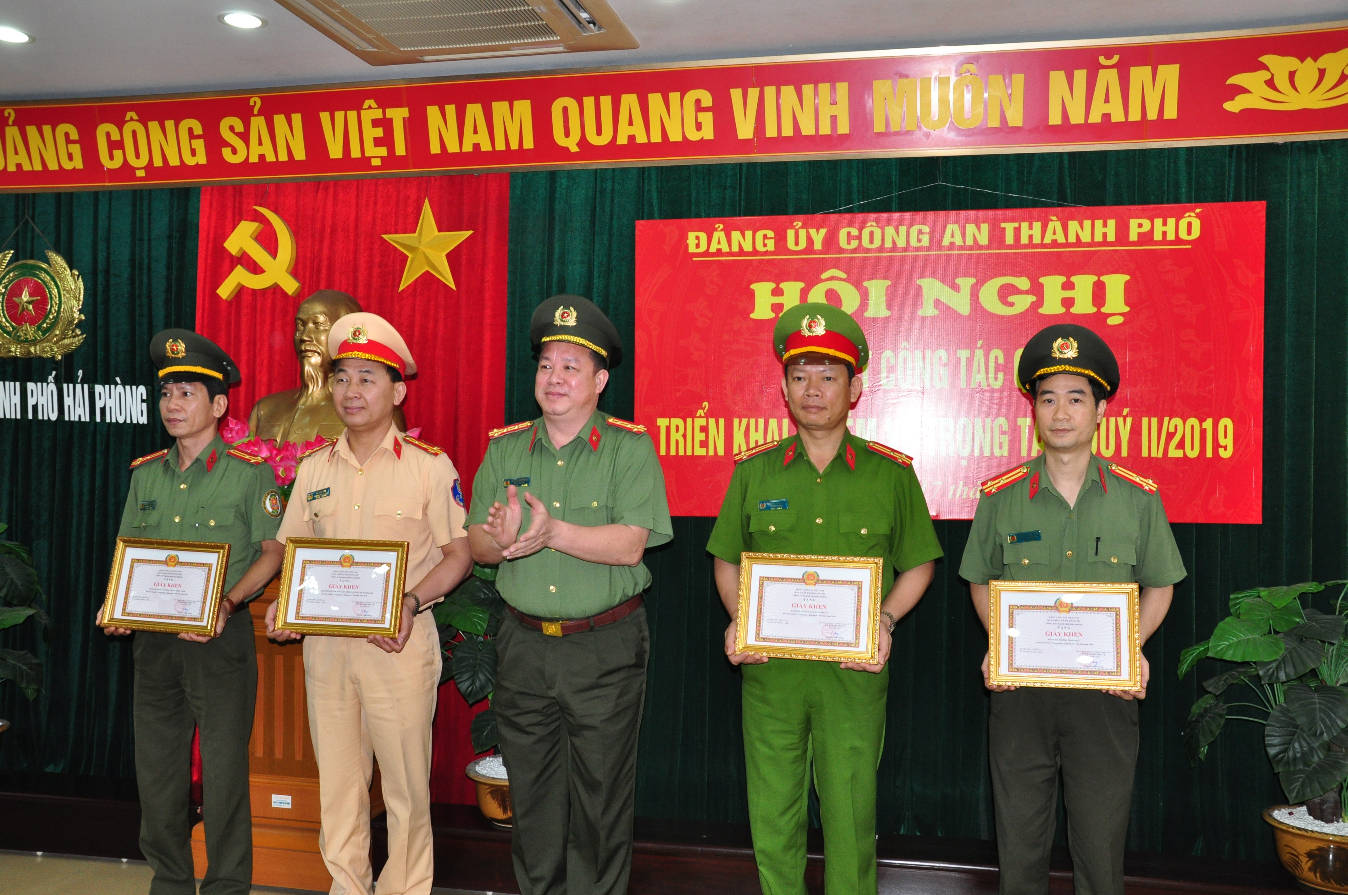 Đảng ủy Công an thành phố triển khai 6 nhiệm vụ công tác Đảng quý II/2019