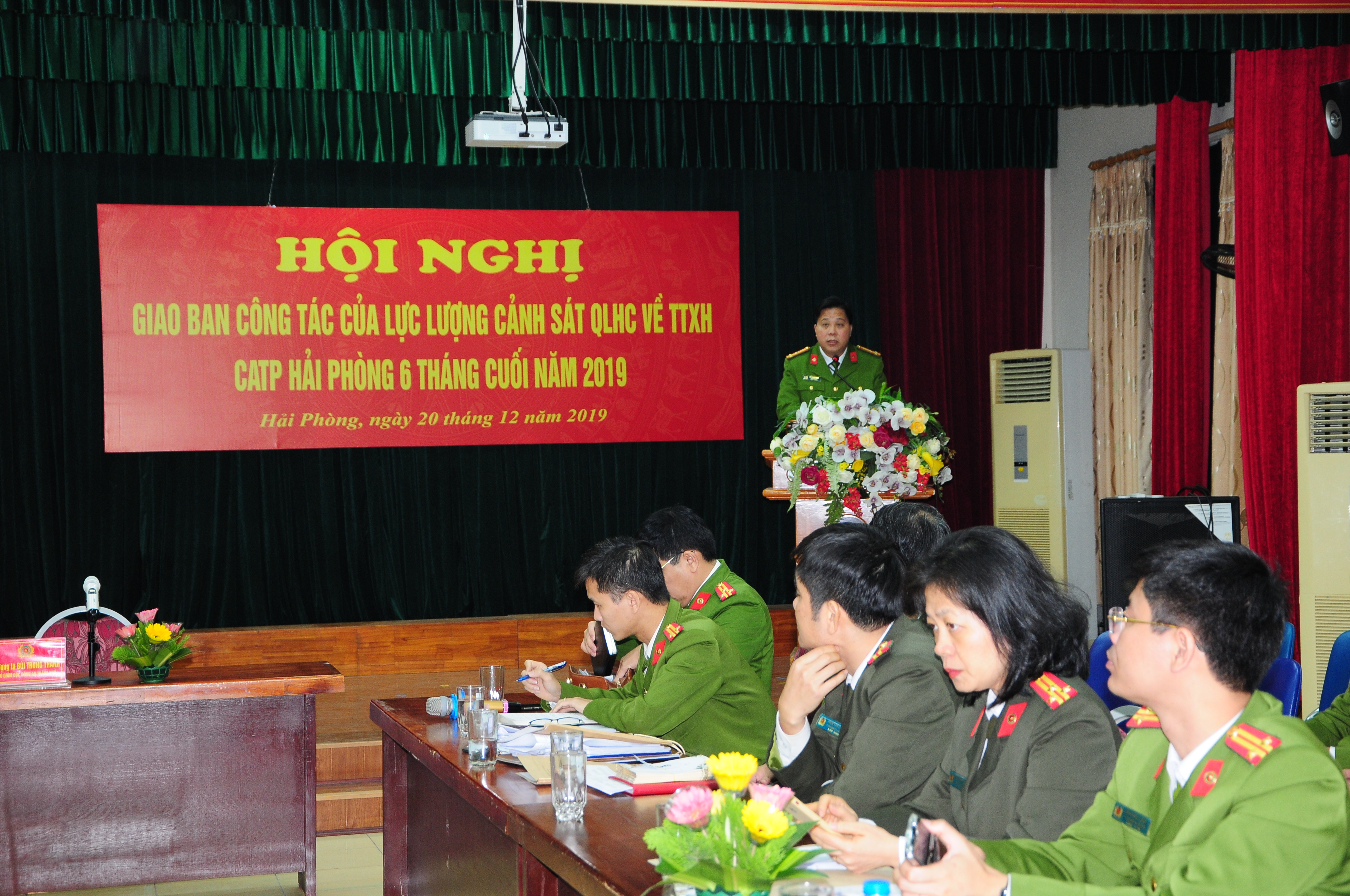 Giao ban Khối Cảnh sát quản lý hành chính về trật tự xã hội