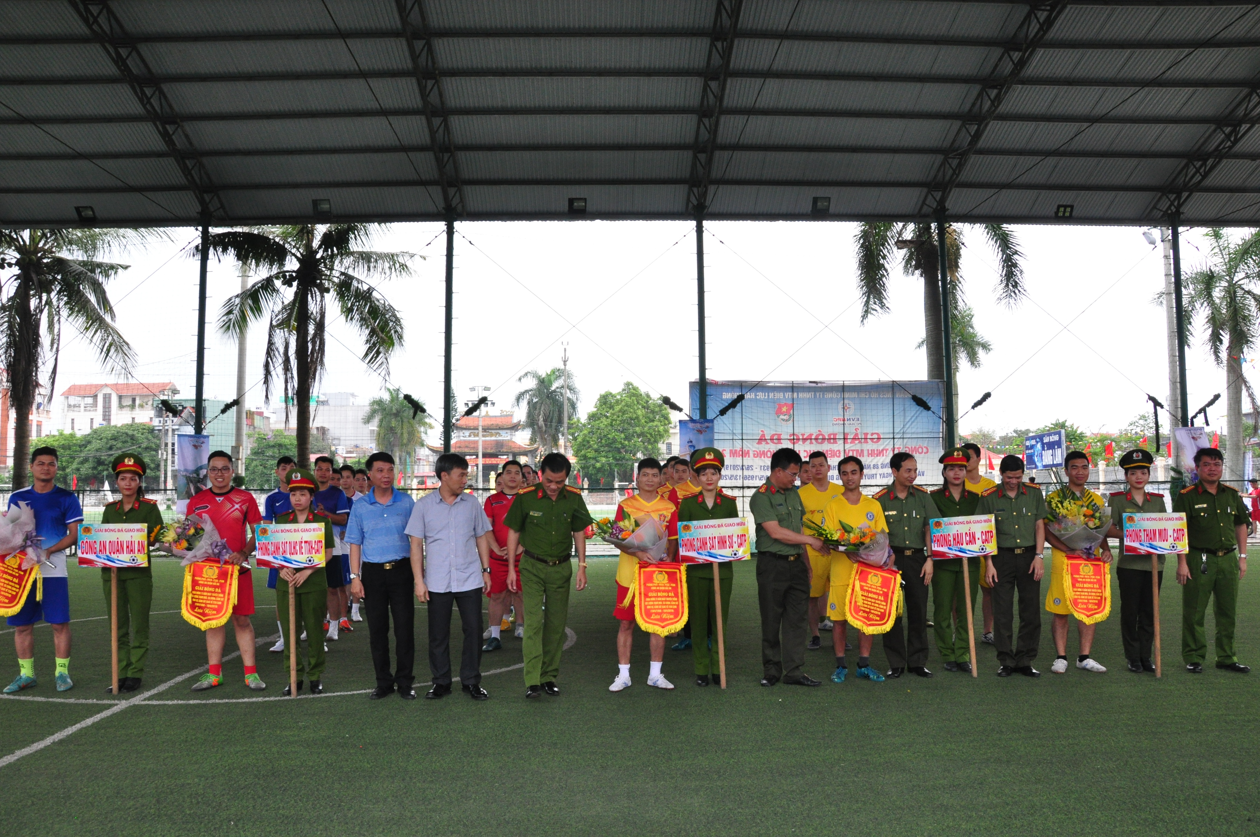 Giao hữu bóng đá chào mừng 73 năm Ngày truyền thống lực lượng Tham mưu, Cảnh sát hình sự, Cảnh sát QLHC về TTXH và Tài chính