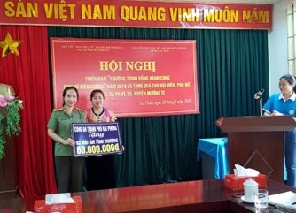 Hội phụ nữ CATP: Trao tặng 3 nhà “Mái ấm tình thương”