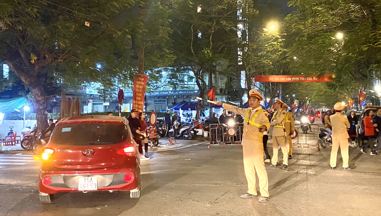 Huy động lực lượng bảo đảm TTATGT cho Lễ giáng sinh năm 2019 