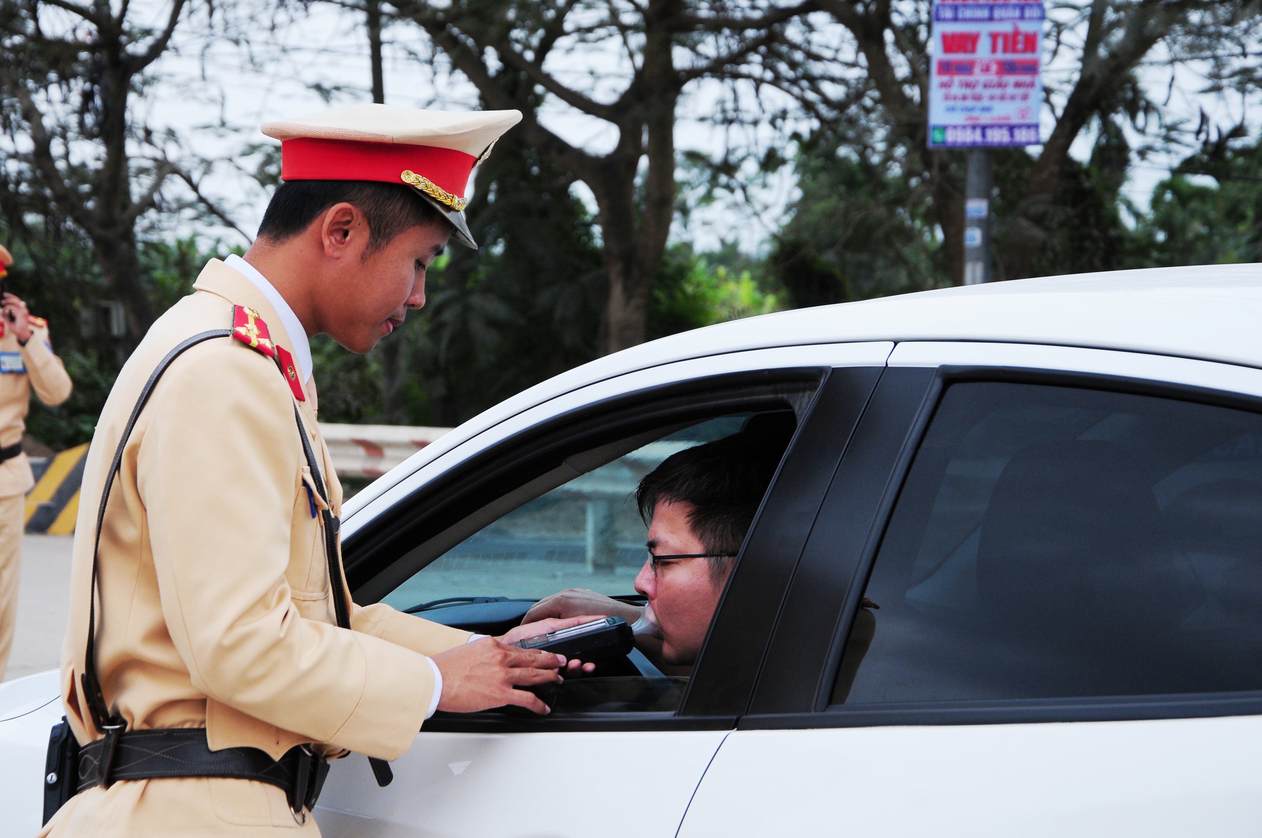 Kết quả sau 10 ngày thực thi Nghị định 100: Mỗi ngày giảm 5 - 6 người tử vong vì tai nạn giao thông