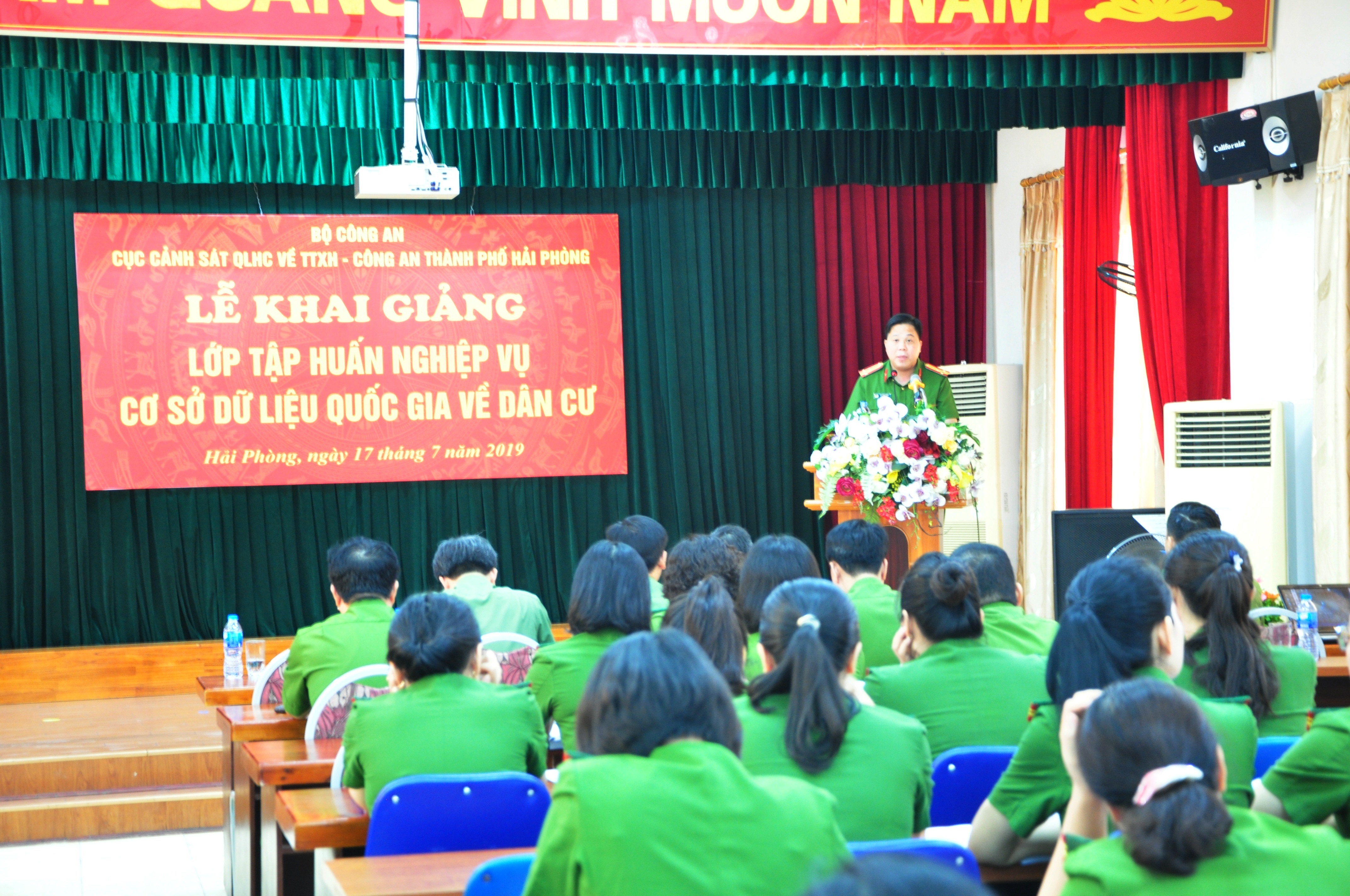 Khai giảng lớp tập huấn nghiệp vụ Cơ sở dữ liệu quốc gia về dân cư