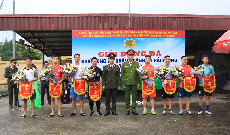 Khai mạc giải bóng đá các khối trong Công an thành phố năm 2020