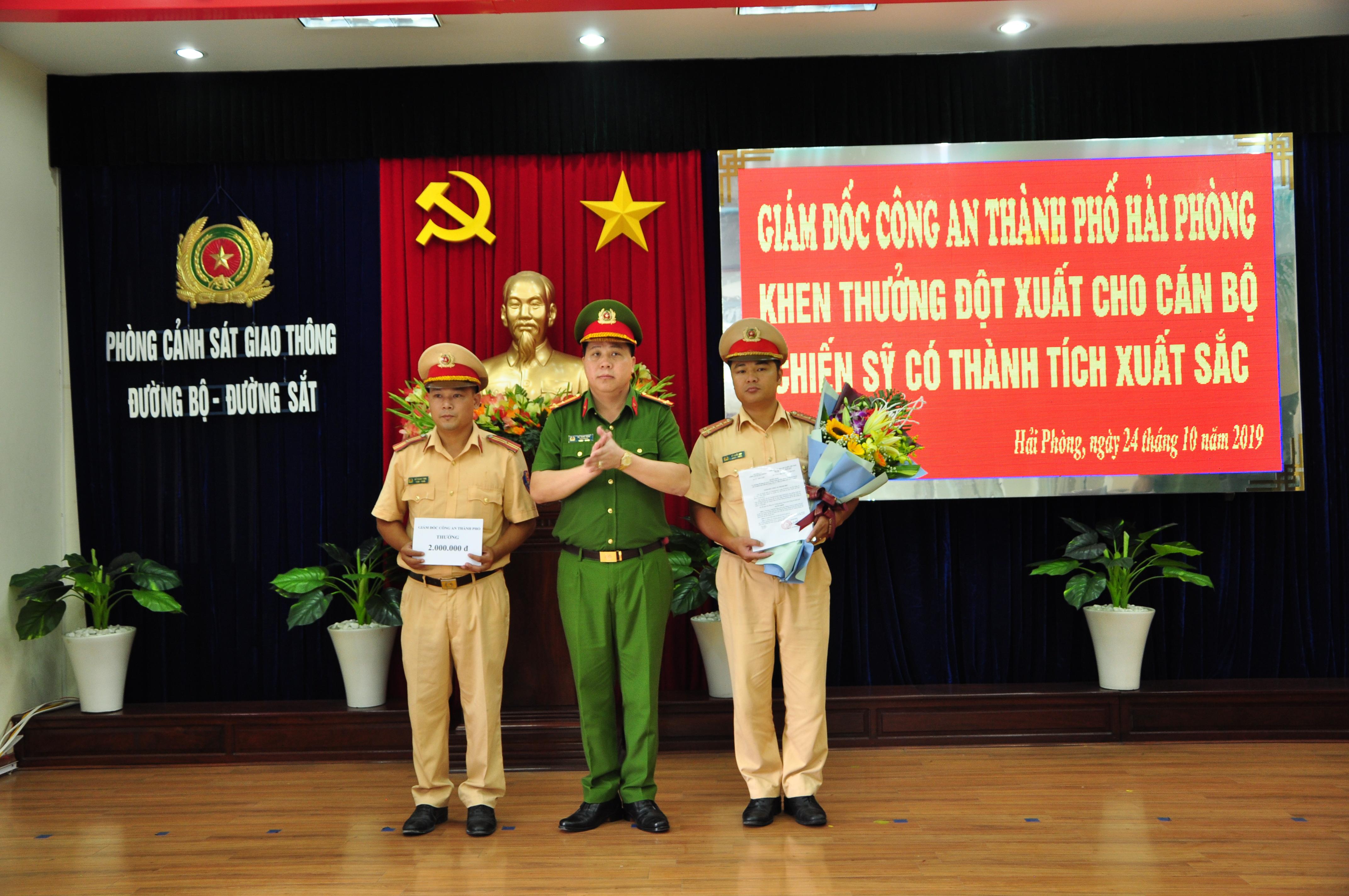 Khen thưởng CBCS Trạm, Đội thuộc Phòng CSGT đường bộ - đường sắt