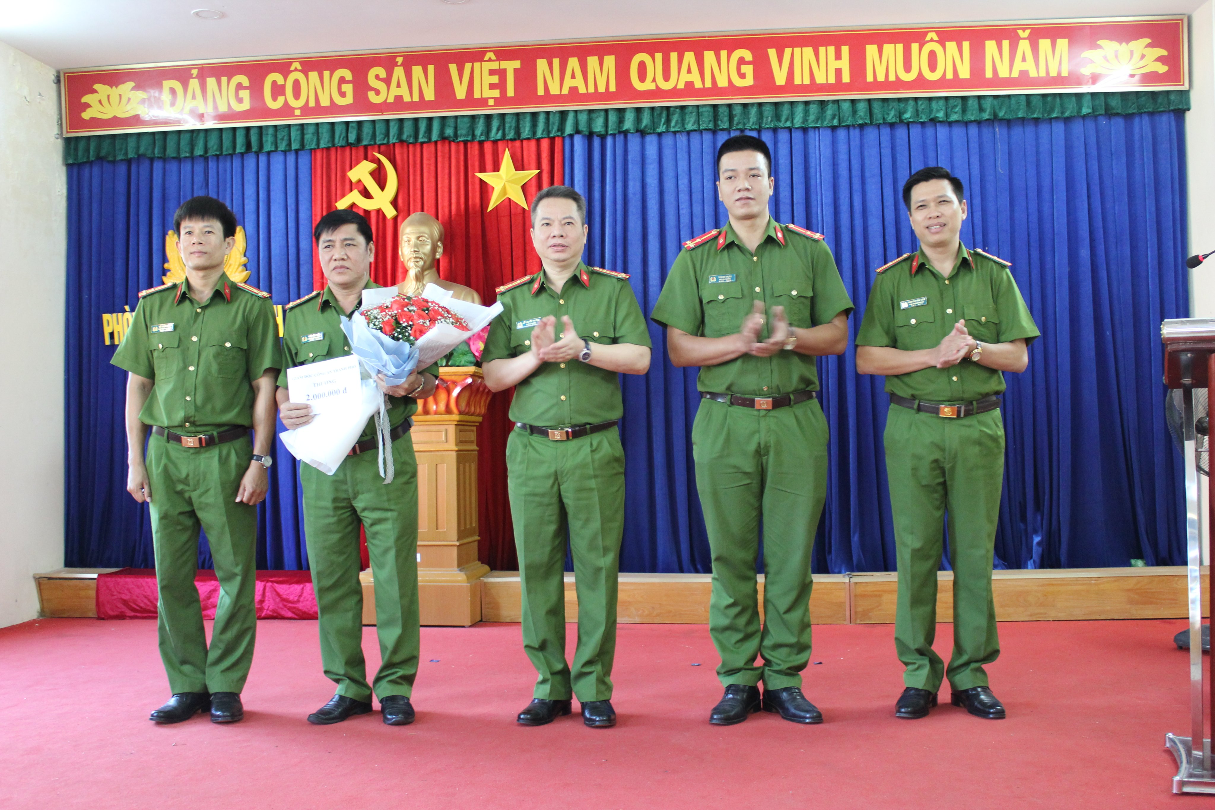 Khen thưởng Phòng Cảnh sát hình sự