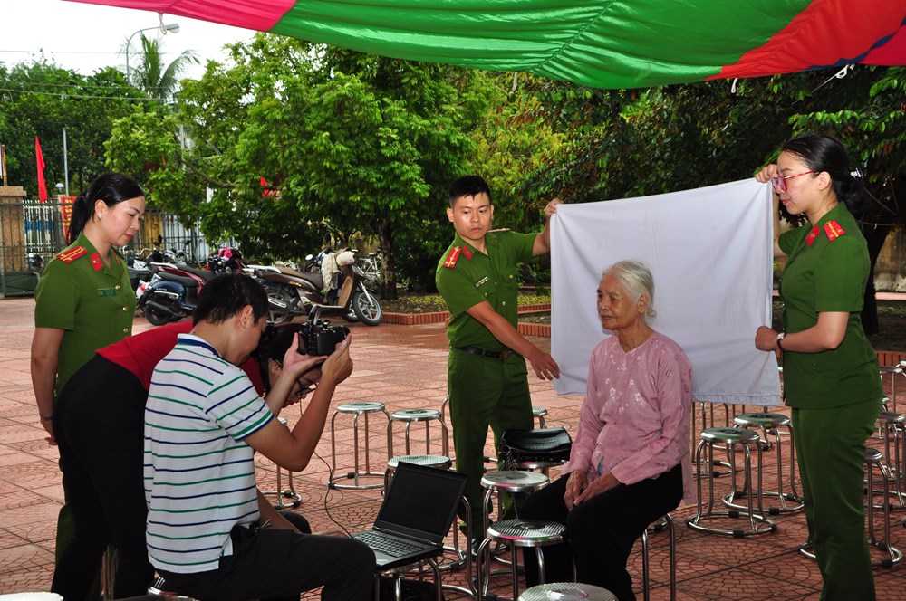 Khối Công an quận: Giữ vững phong trào thi đua