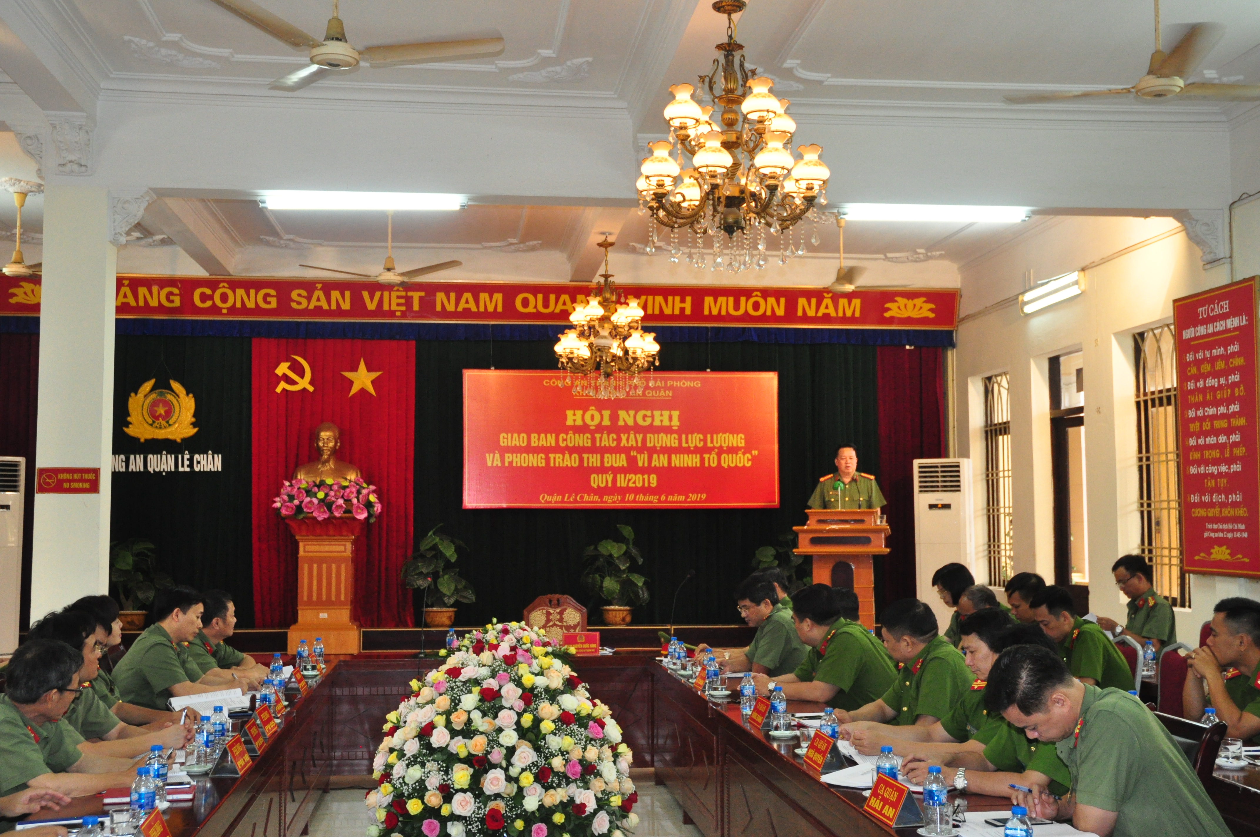 Khối Công an quận tổ chức giao ban công tác xây dựng lực lượng và phong trào thi đua “Vì an ninh Tổ Quốc” quý II/2019