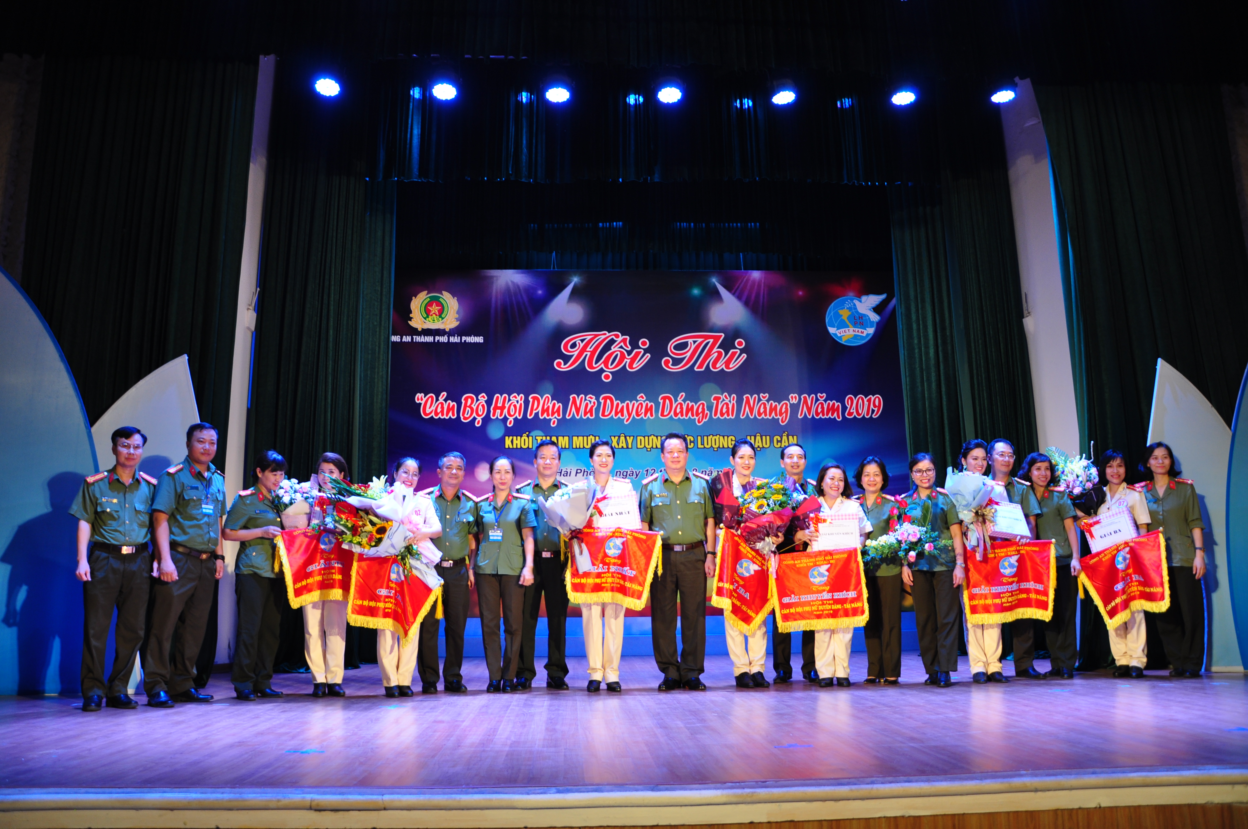 Khối Tham mưu - Xây dựng lực lượng - Hậu cần tổ chức Hội thi “Cán bộ Hội Phụ nữ duyên dáng, tài năng” năm 2019