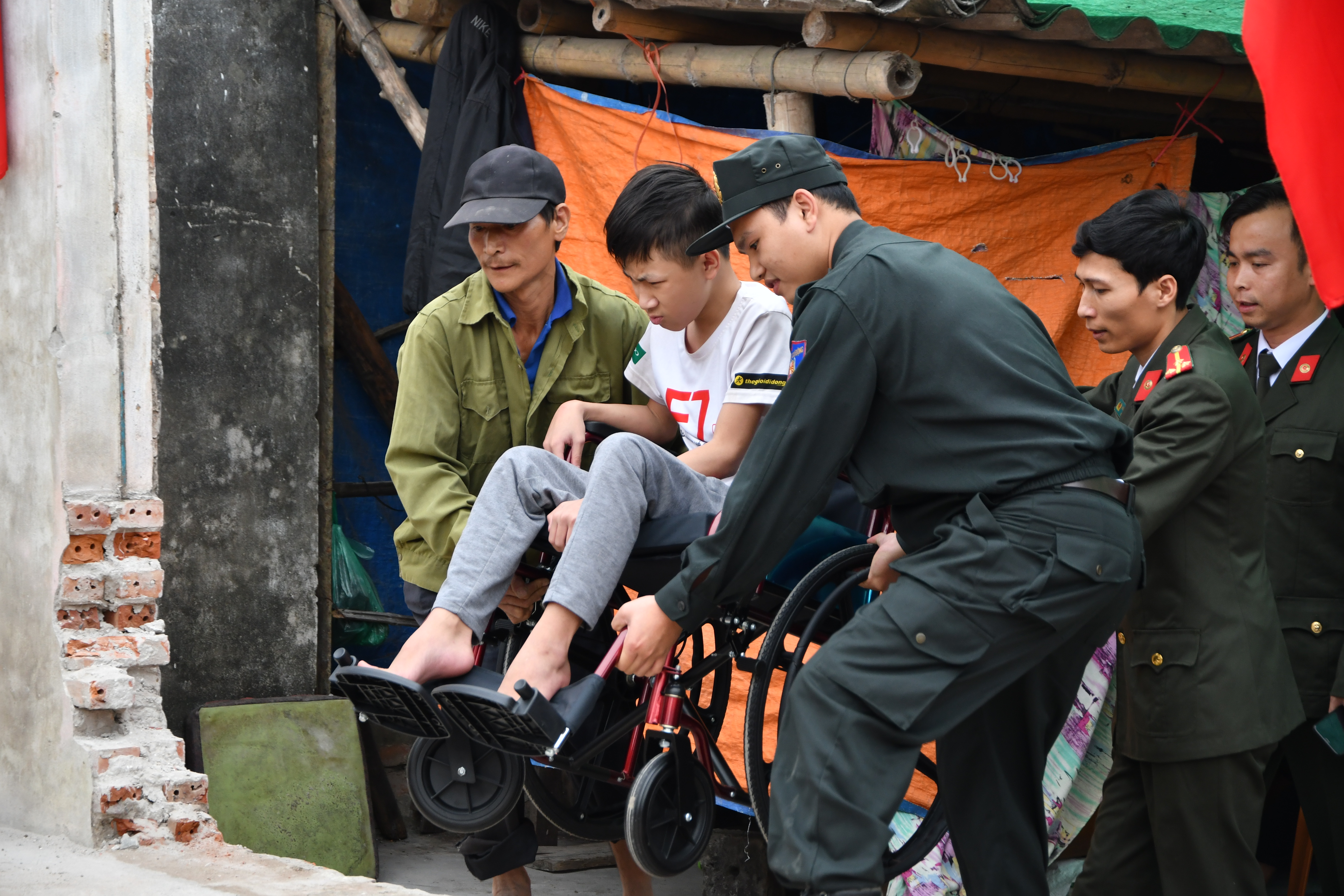 Khối Tham mưu – Xây dựng lực lượng- Hậu cần: 23 tập thể, 53 cá nhân được các cấp khen thưởng