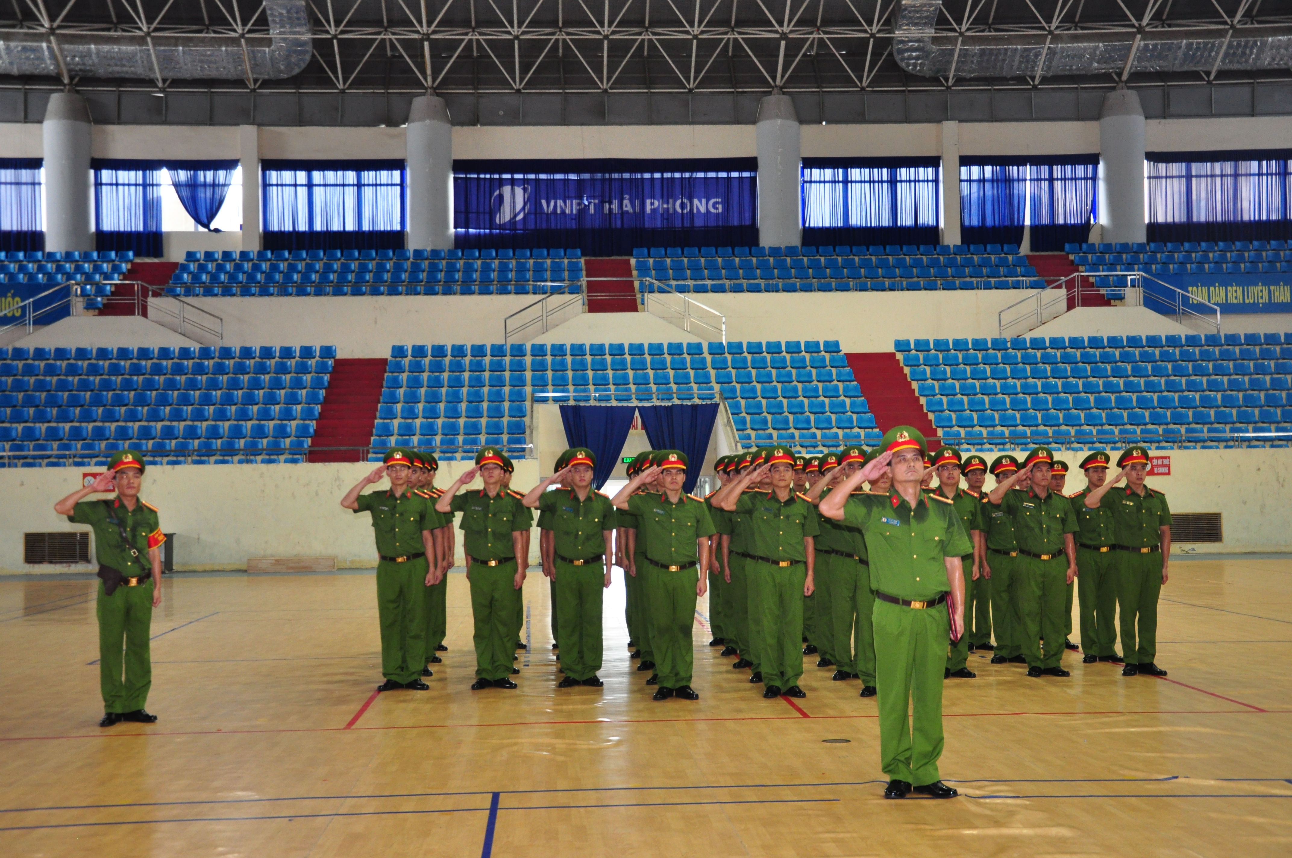 Kiểm tra 105 lượt công tác chấp hành Điều lệnh Công an nhân dân