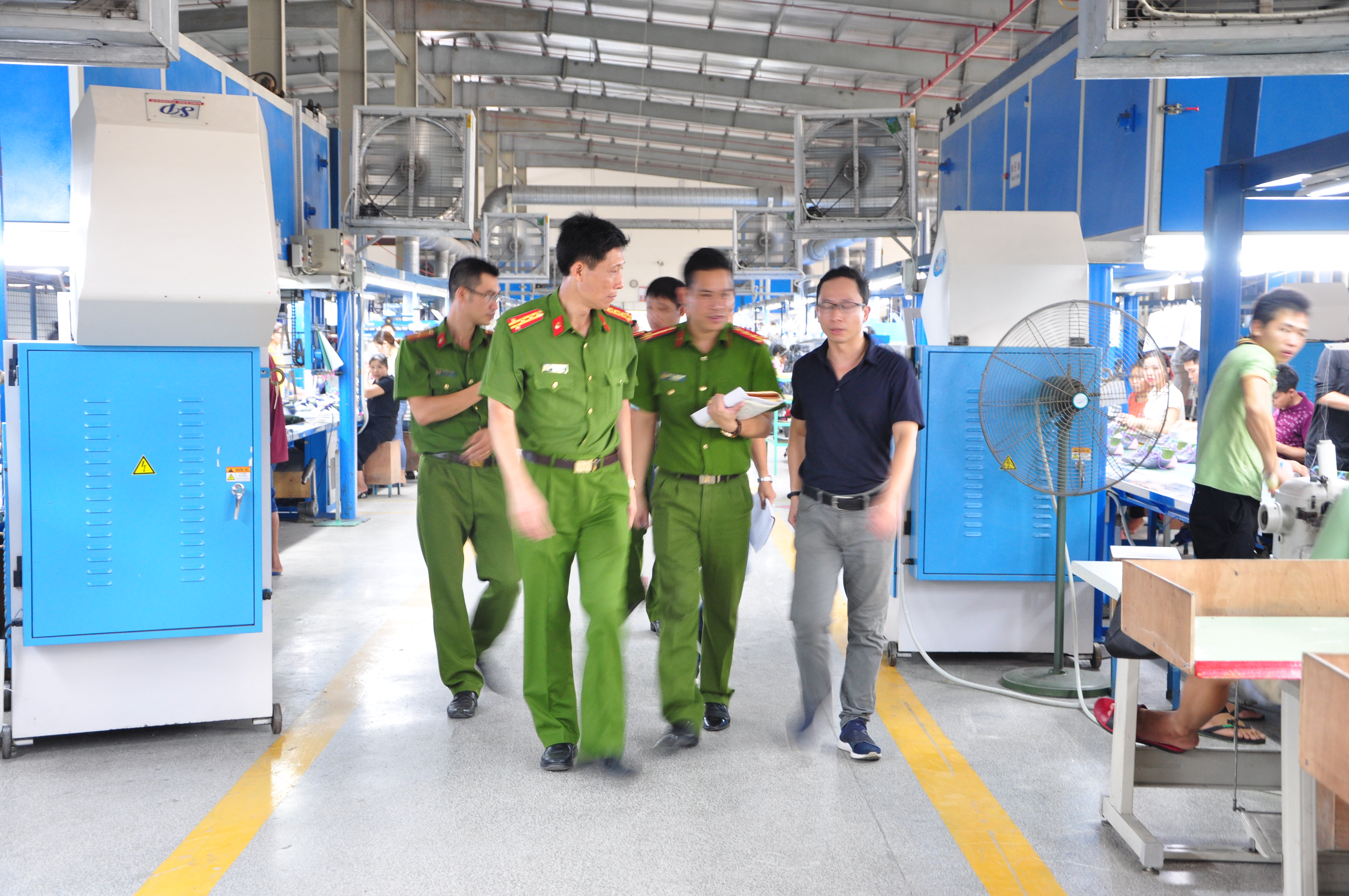 Kiểm tra công tác PCCC& CNCH tại Công ty TNHH giày  Fortune, Khu Công nghiệp Nam cầu Kiền
