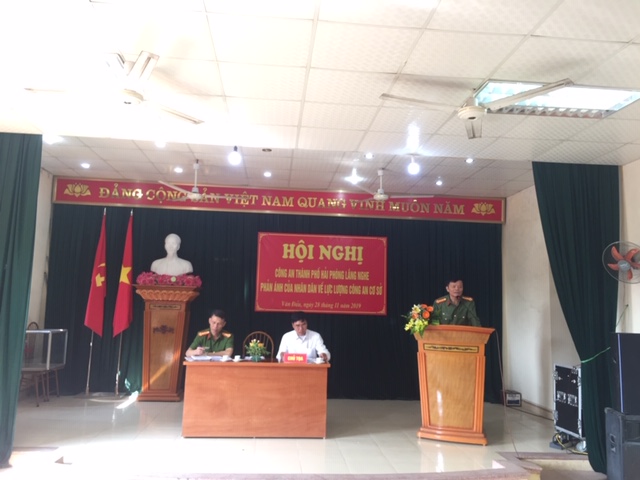 Lắng nghe góp ý của nhân dân phường Văn Đẩu, Kiến An