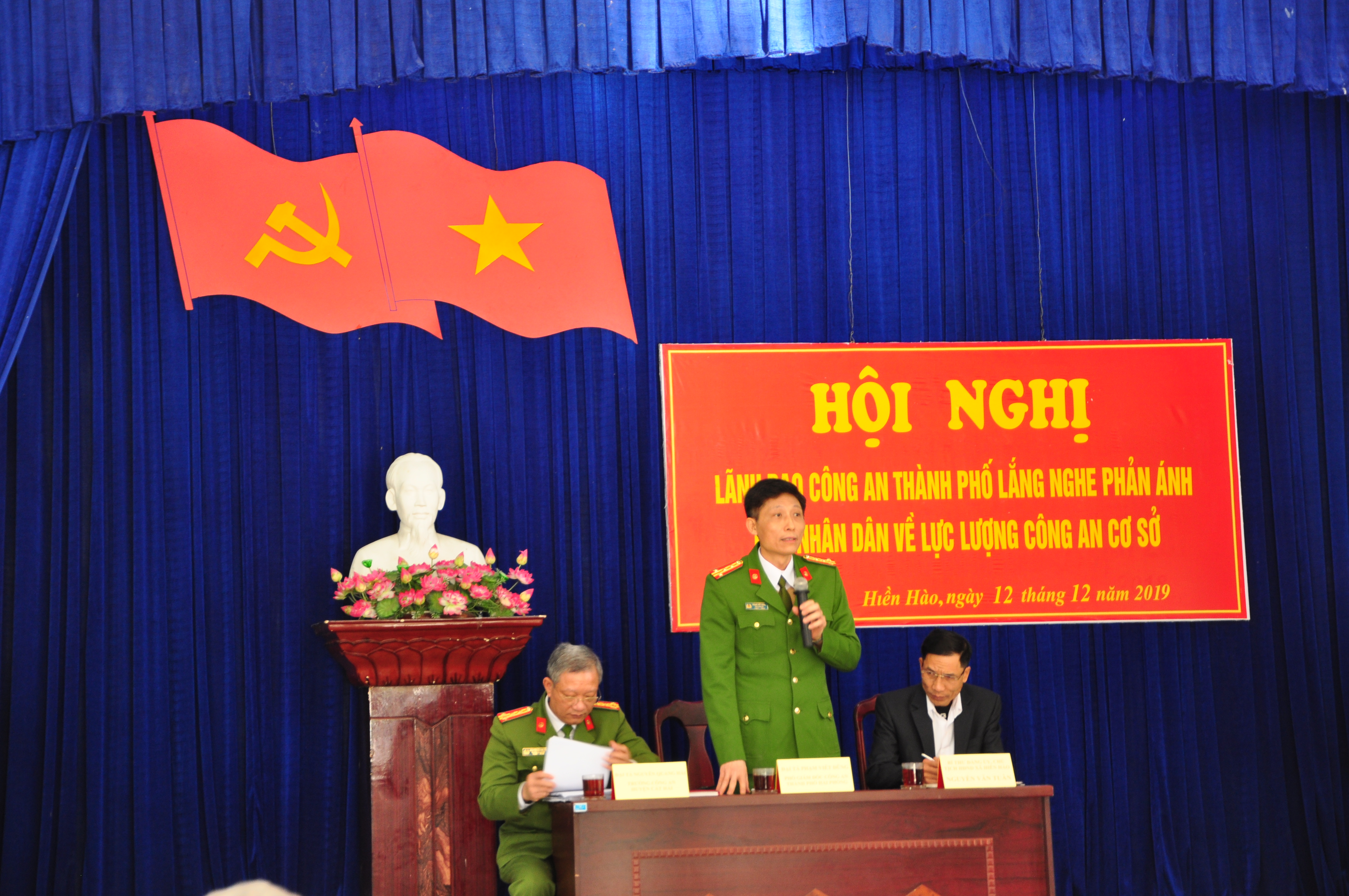 Lắng nghe ý kiến nhân dân tại xã Hiền Hào, huyện Cát Hải