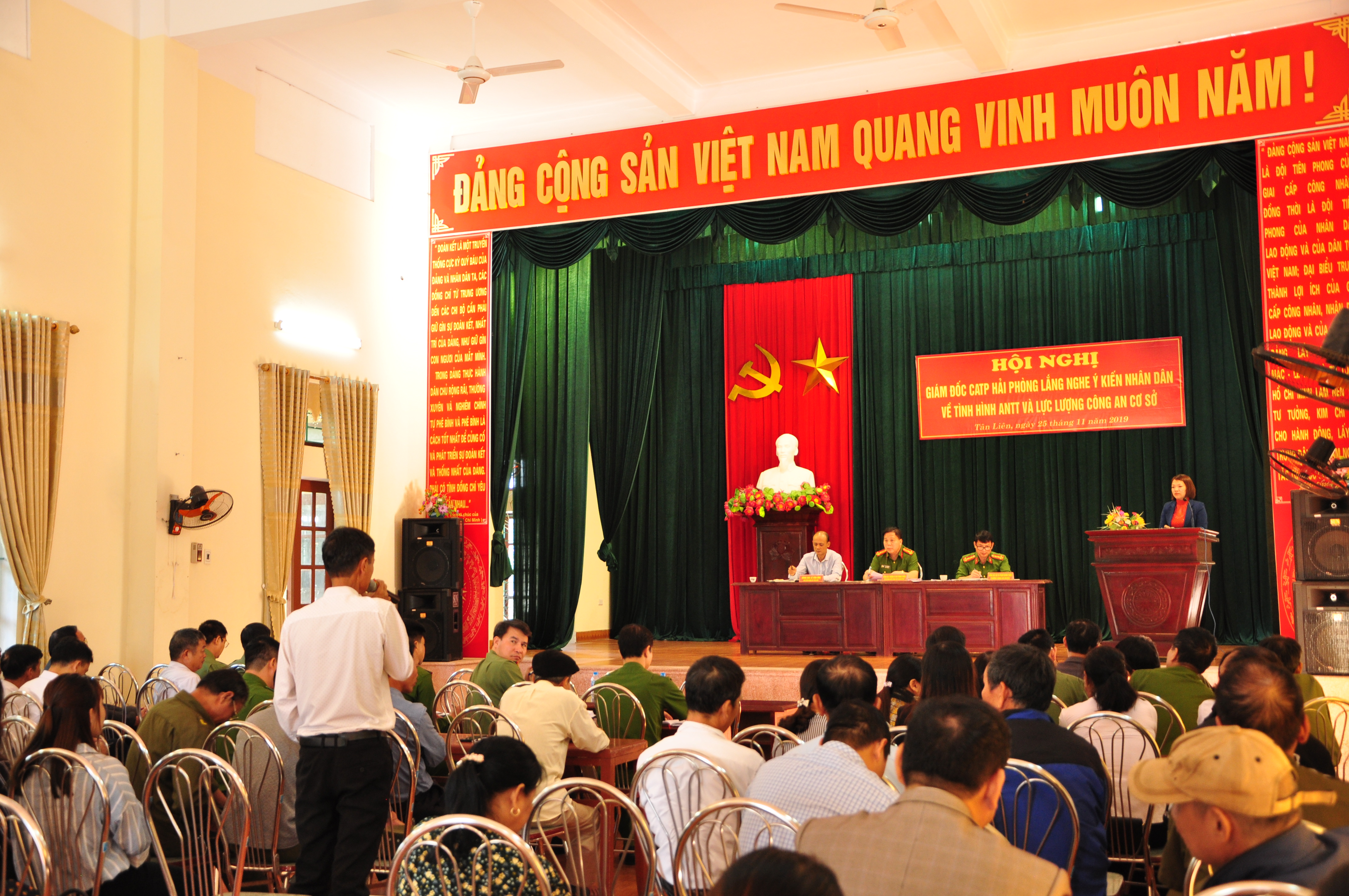 Lắng nghe ý kiến nhân dân tại xã Tân Liên, huyện Vĩnh Bảo