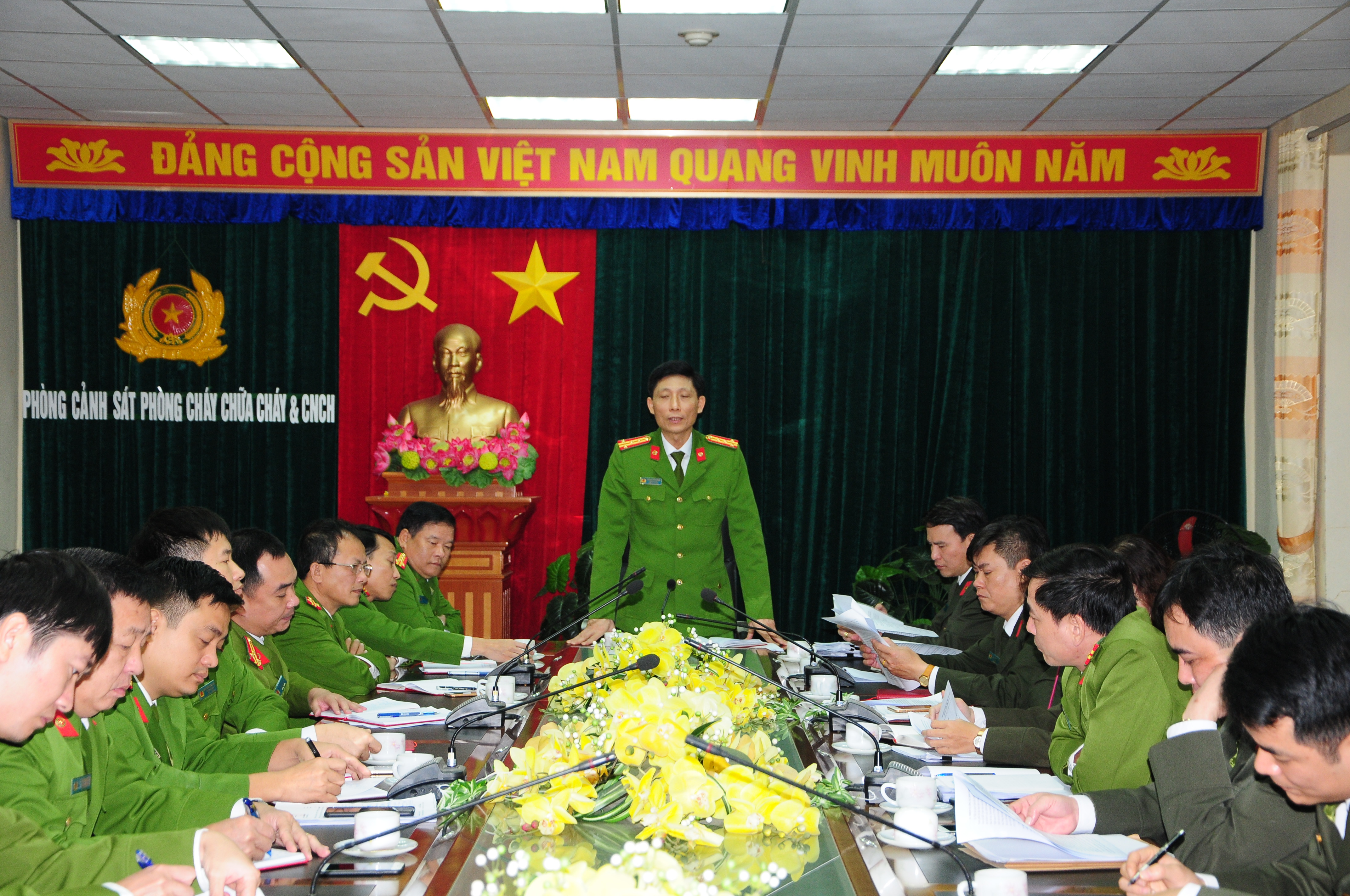 Lãnh đạo CATP làm việc tại Phòng Cảnh sát PCCC và CNCH