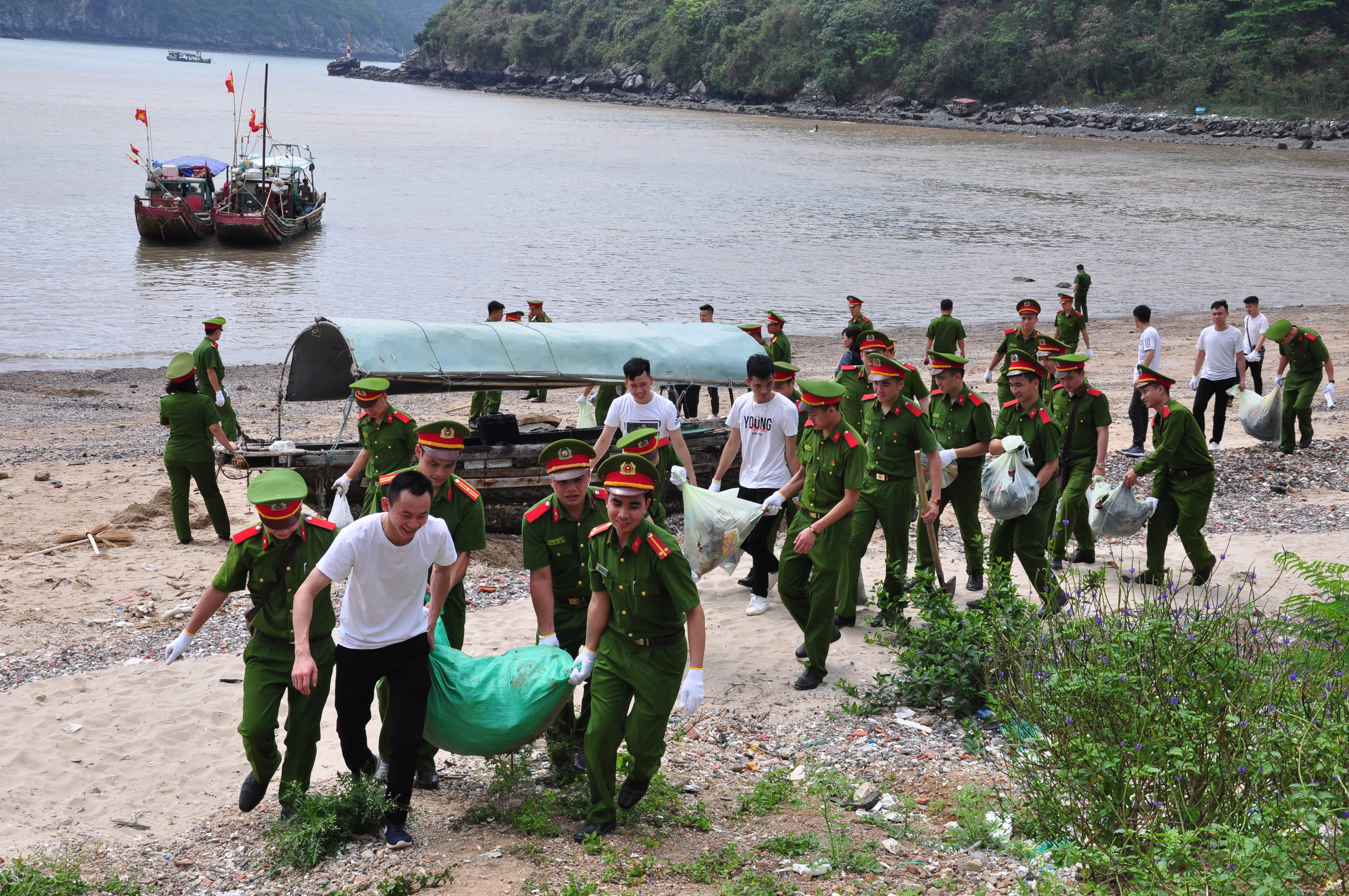 Lực lượng Cảnh sát môi trường: Phát hiện, xử lý 210 vụ việc vi phạm
