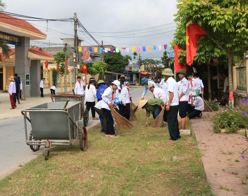 Mít tinh hưởng ứng Ngày môi trường thế giới