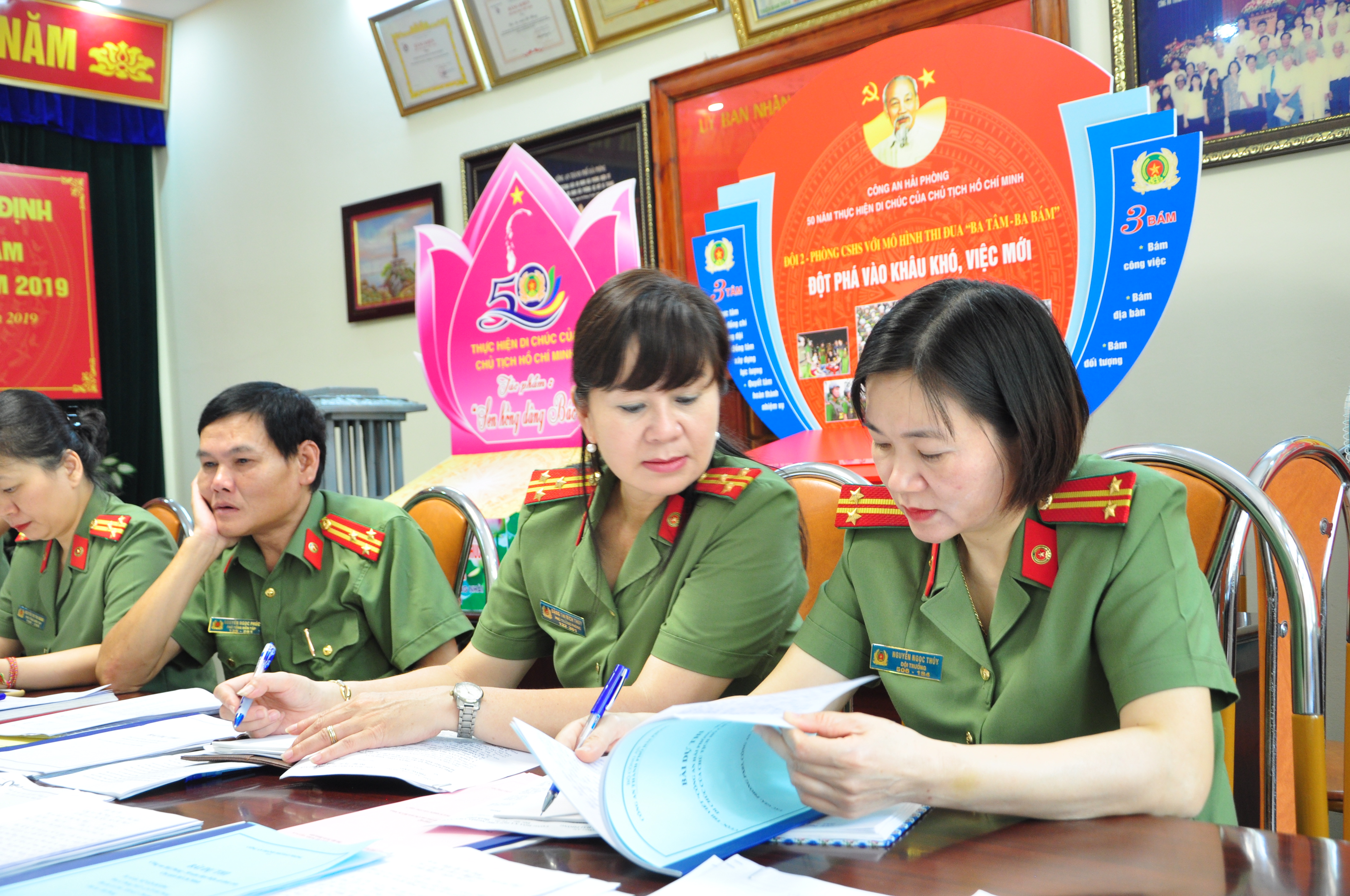 Nâng cao nhận thức trong cán bộ, đảng viên