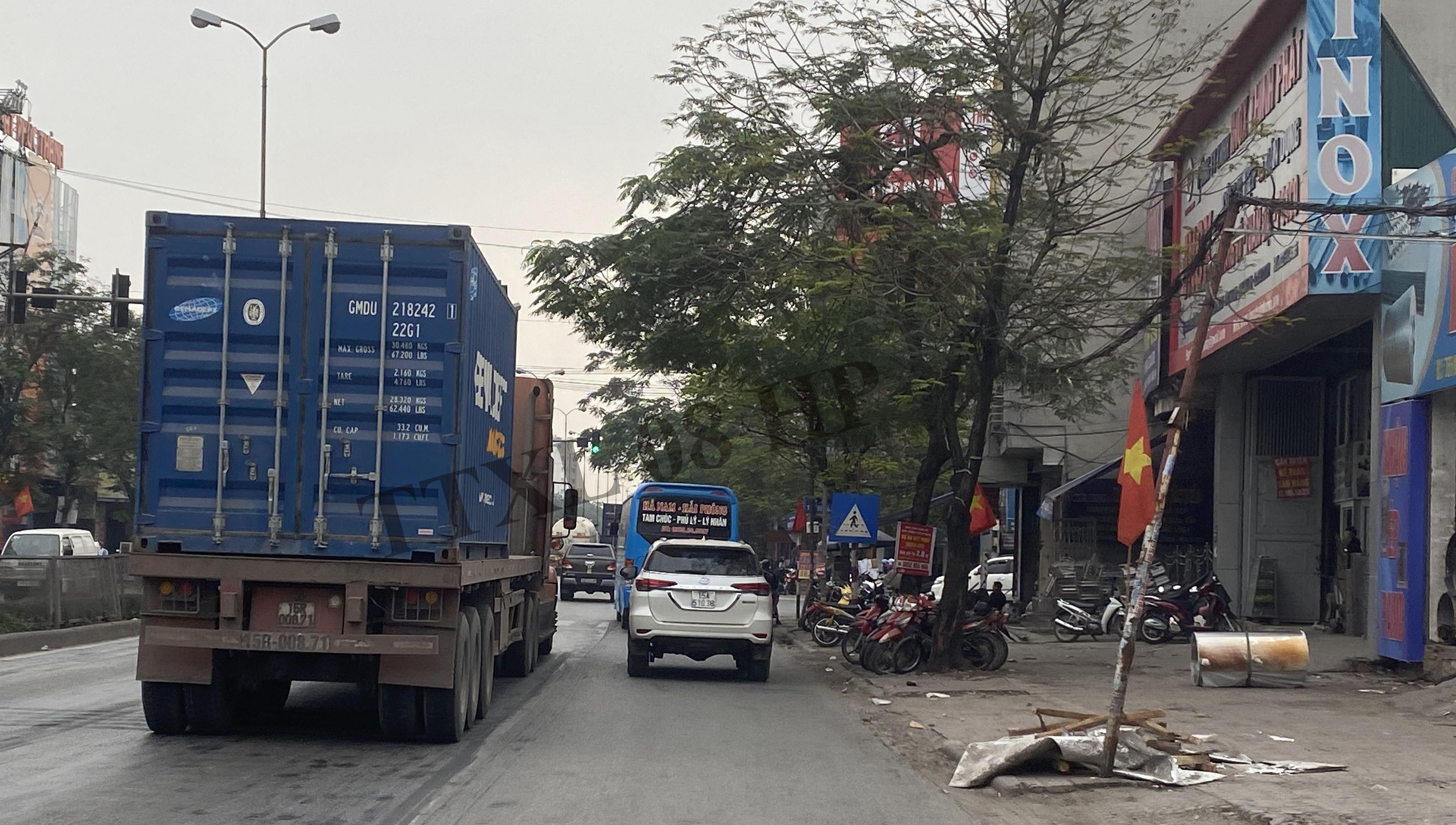 Những bất cập trên cung đường nguy hiểm nhất Hải Phòng