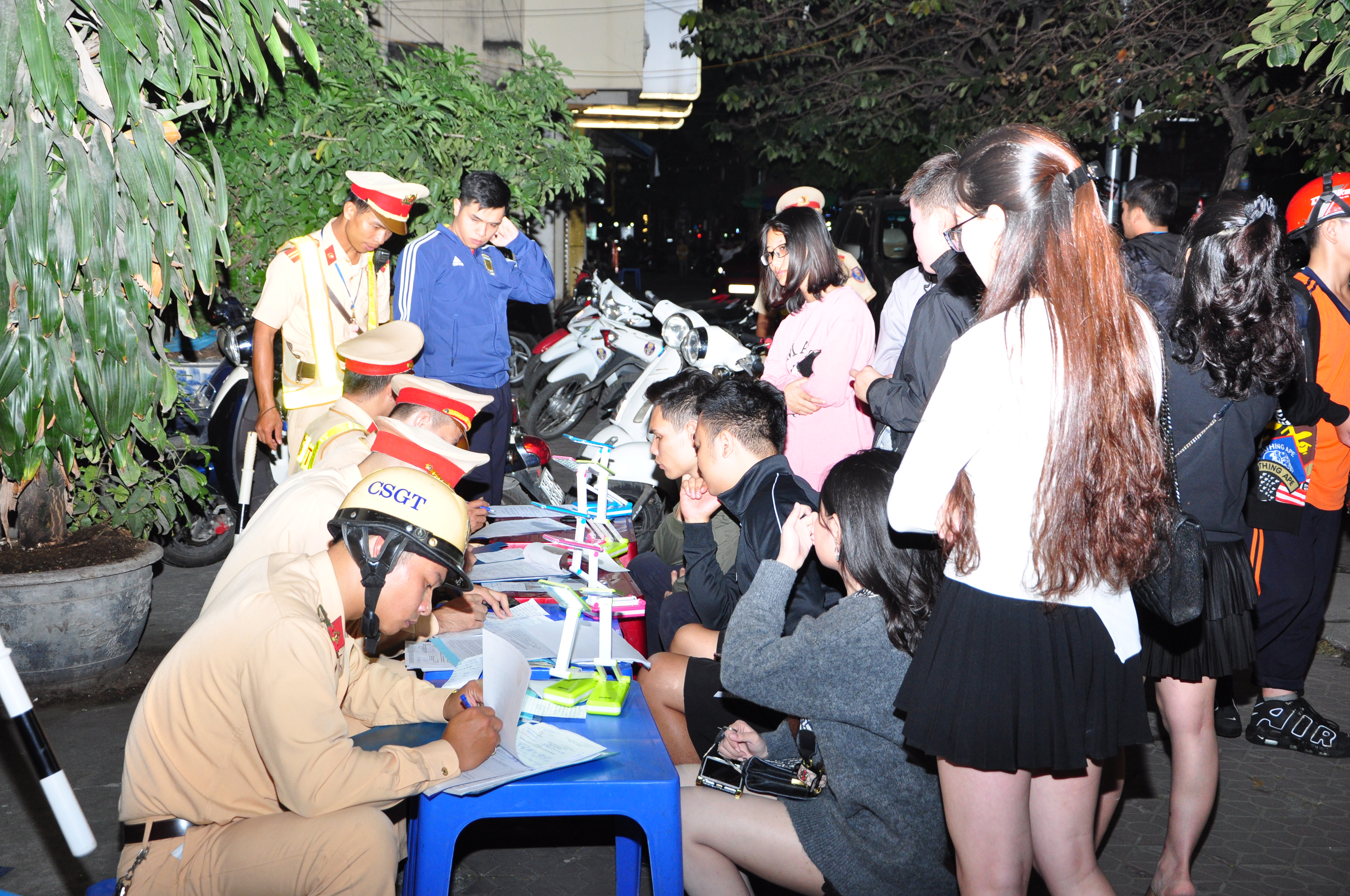 Phạt 94 trường hợp là học sinh, sinh viên vi phạm Luật Giao thông đường bộ 