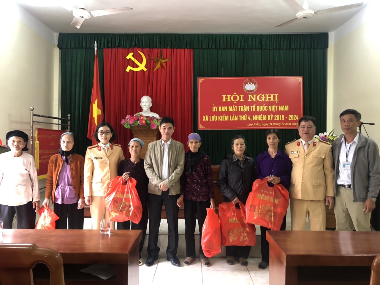 Phòng CSGT Đường bộ - đường sắt : Nhiều hoạt động ý nghĩa nhân dịp Tết nguyên đán Canh Tý 2020